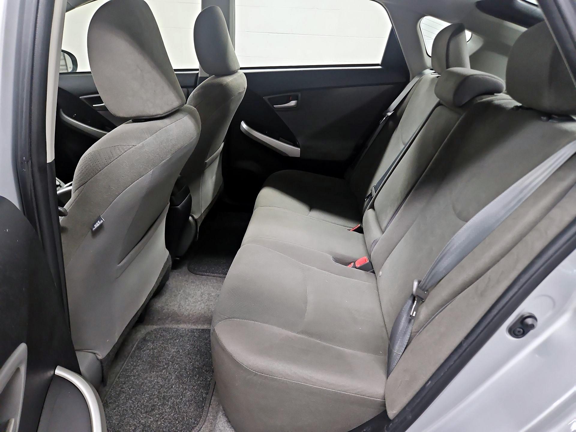 Thumbnail: 2015 Toyota Prius - 19