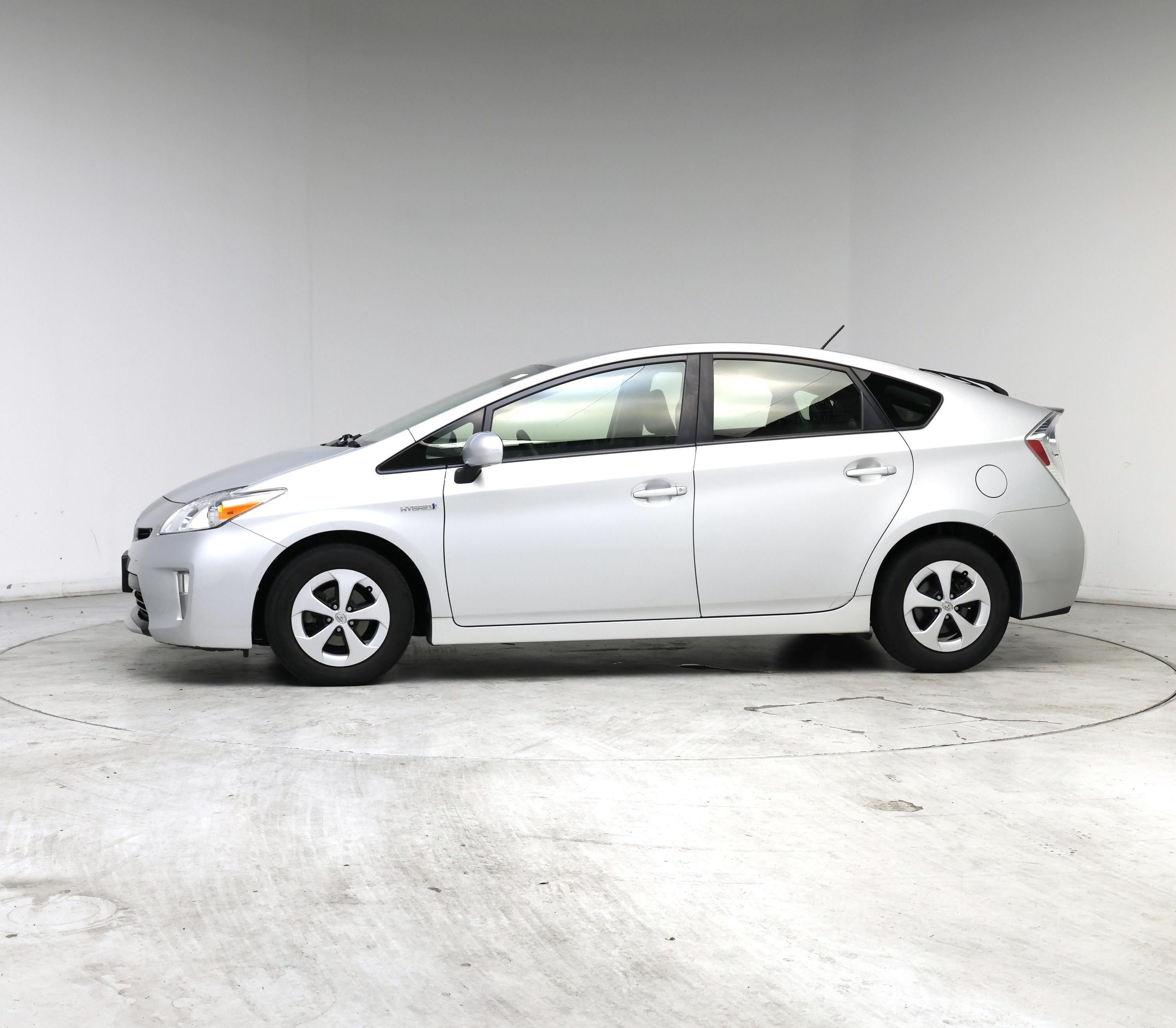 Thumbnail: 2015 Toyota Prius - 3