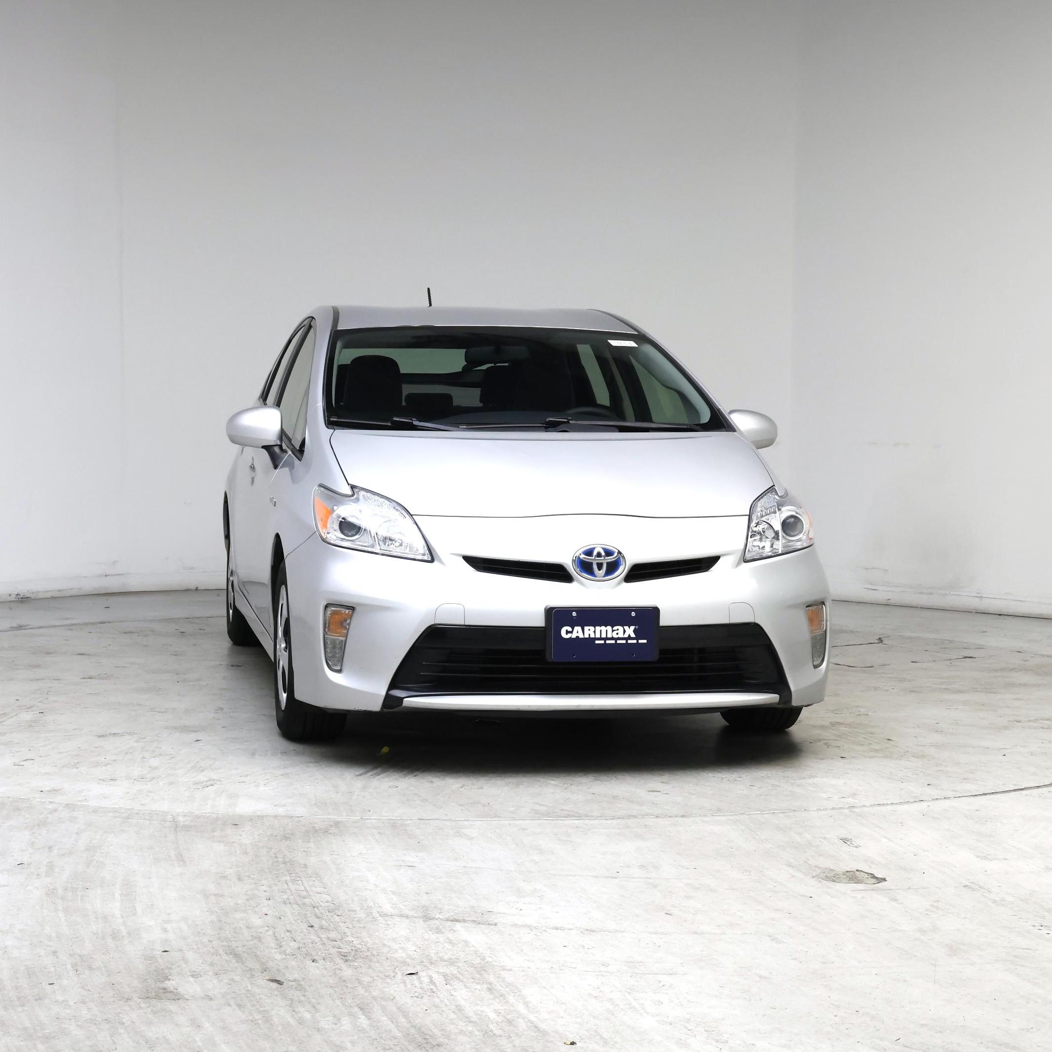 Thumbnail: 2015 Toyota Prius - 5