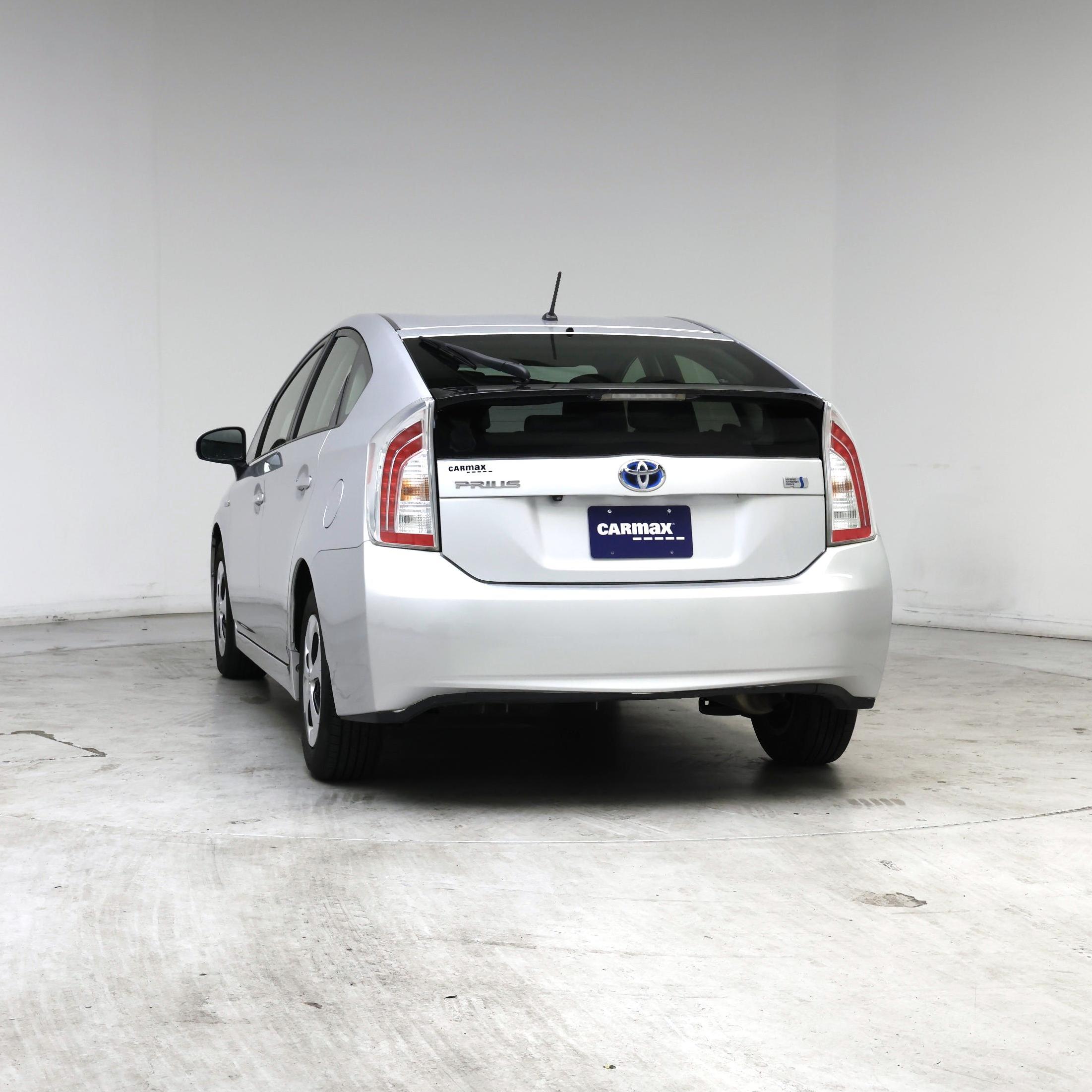 Thumbnail: 2015 Toyota Prius - 6
