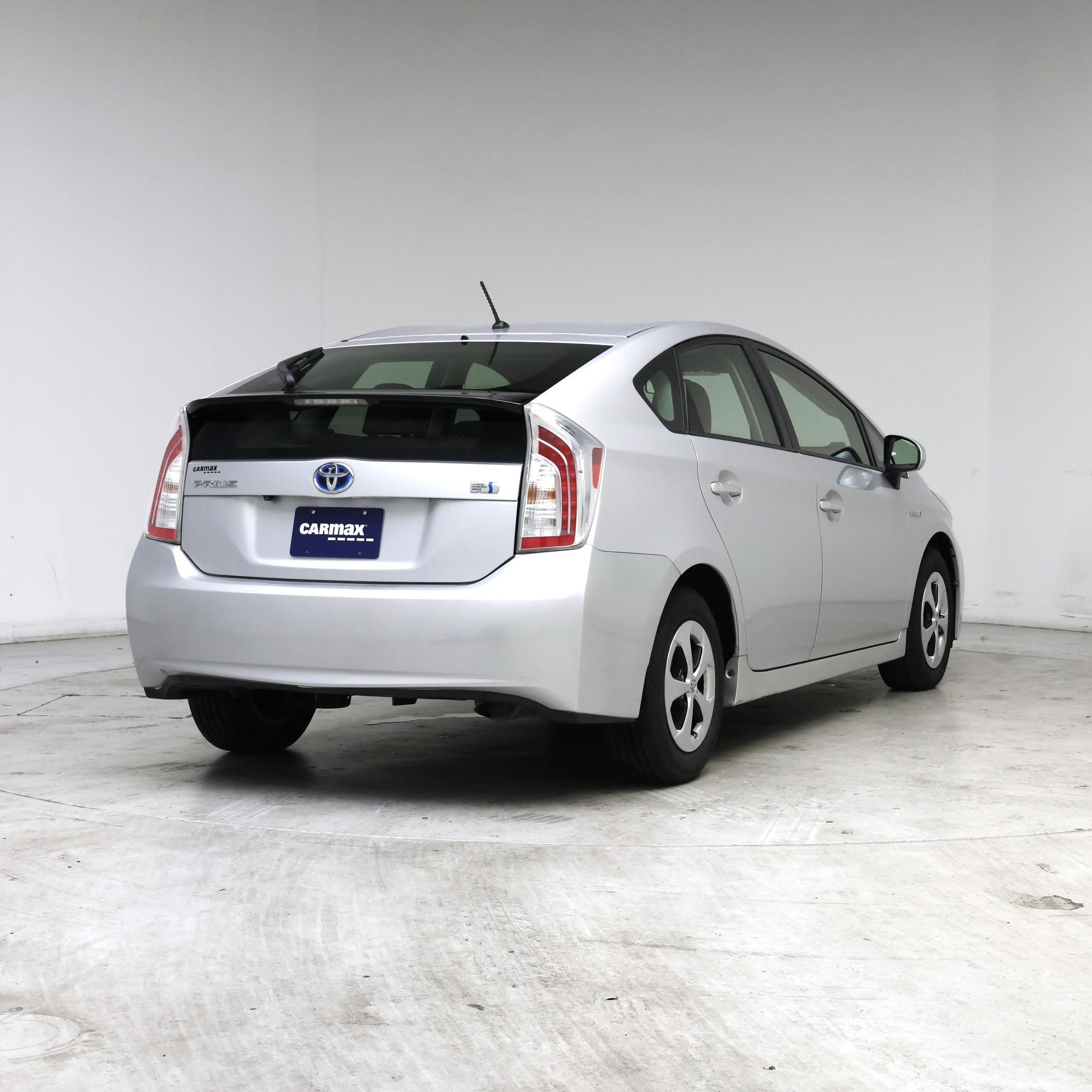 Thumbnail: 2015 Toyota Prius - 8