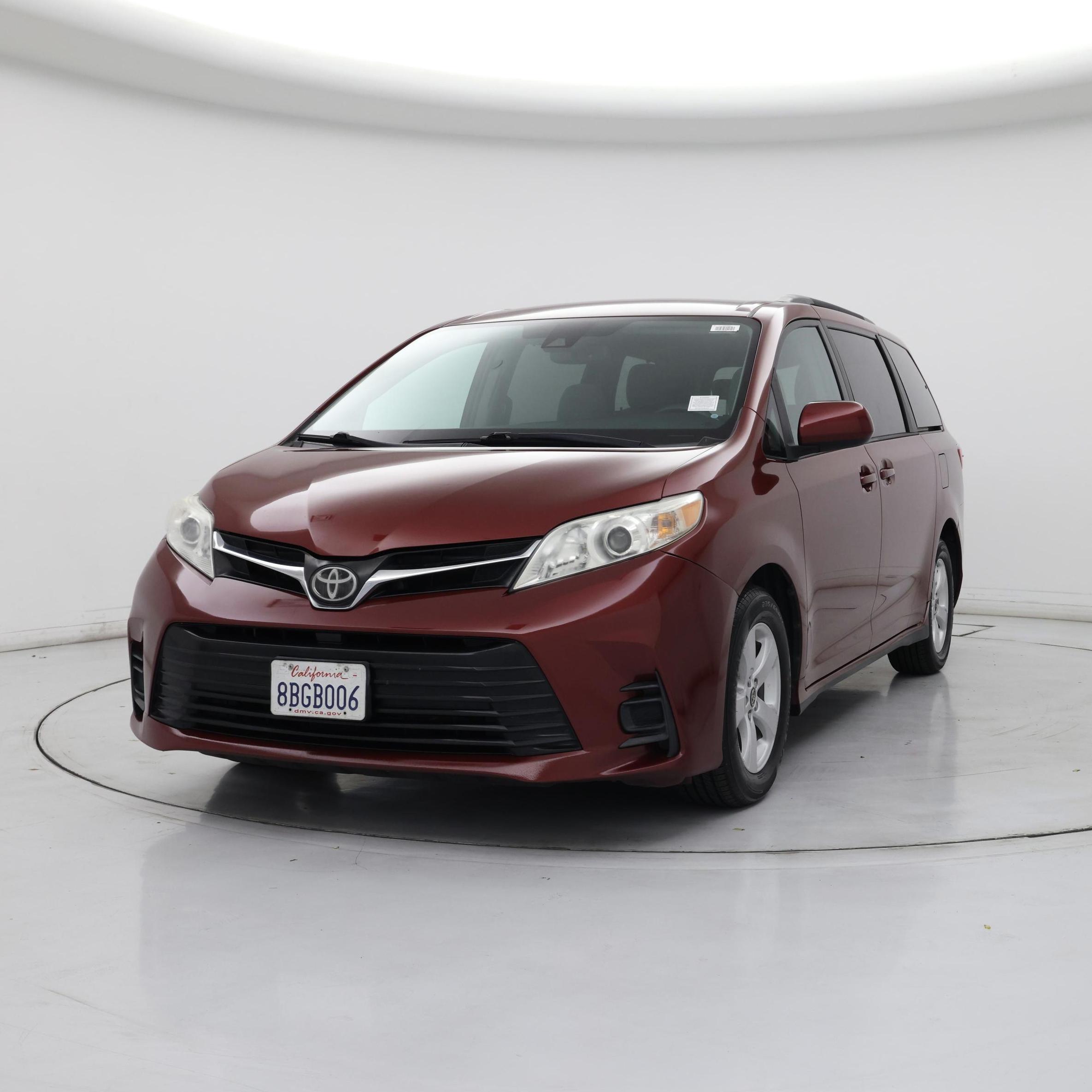 Thumbnail: 2018 Toyota Sienna - 4