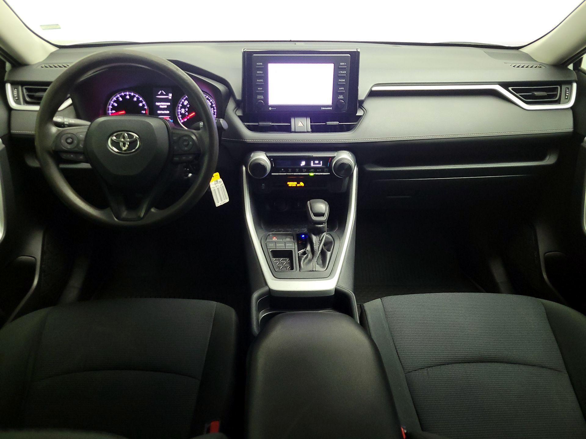 Thumbnail: 2020 Toyota RAV4 - 9