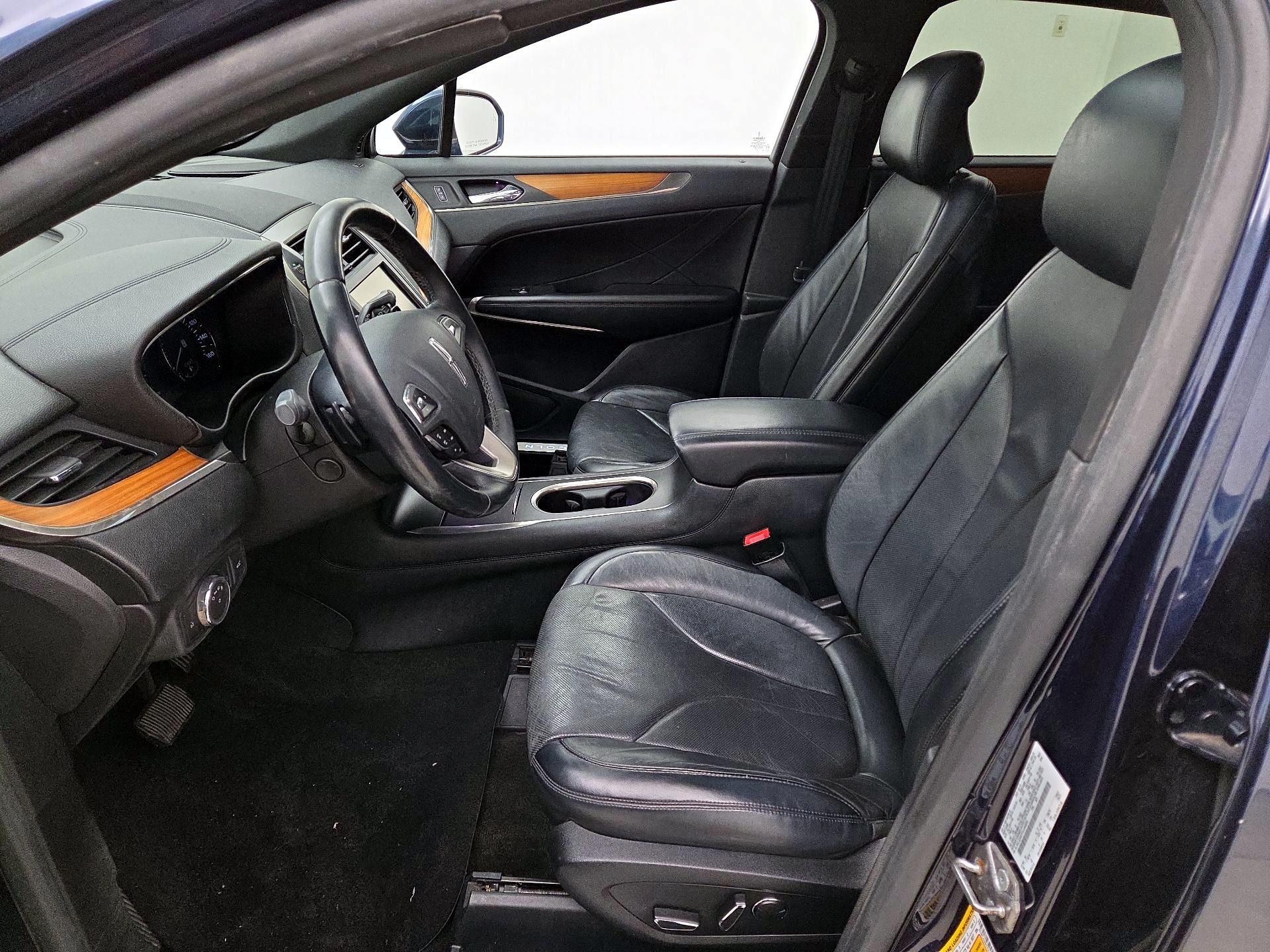 Thumbnail: 2015 Lincoln MKC - 11