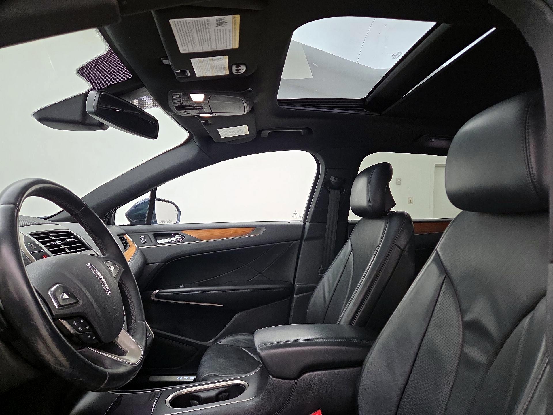 Thumbnail: 2015 Lincoln MKC - 19
