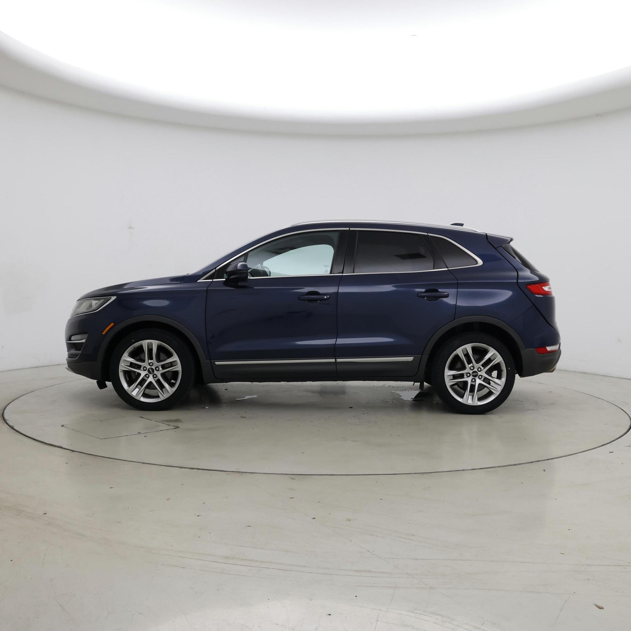 Thumbnail: 2015 Lincoln MKC - 3