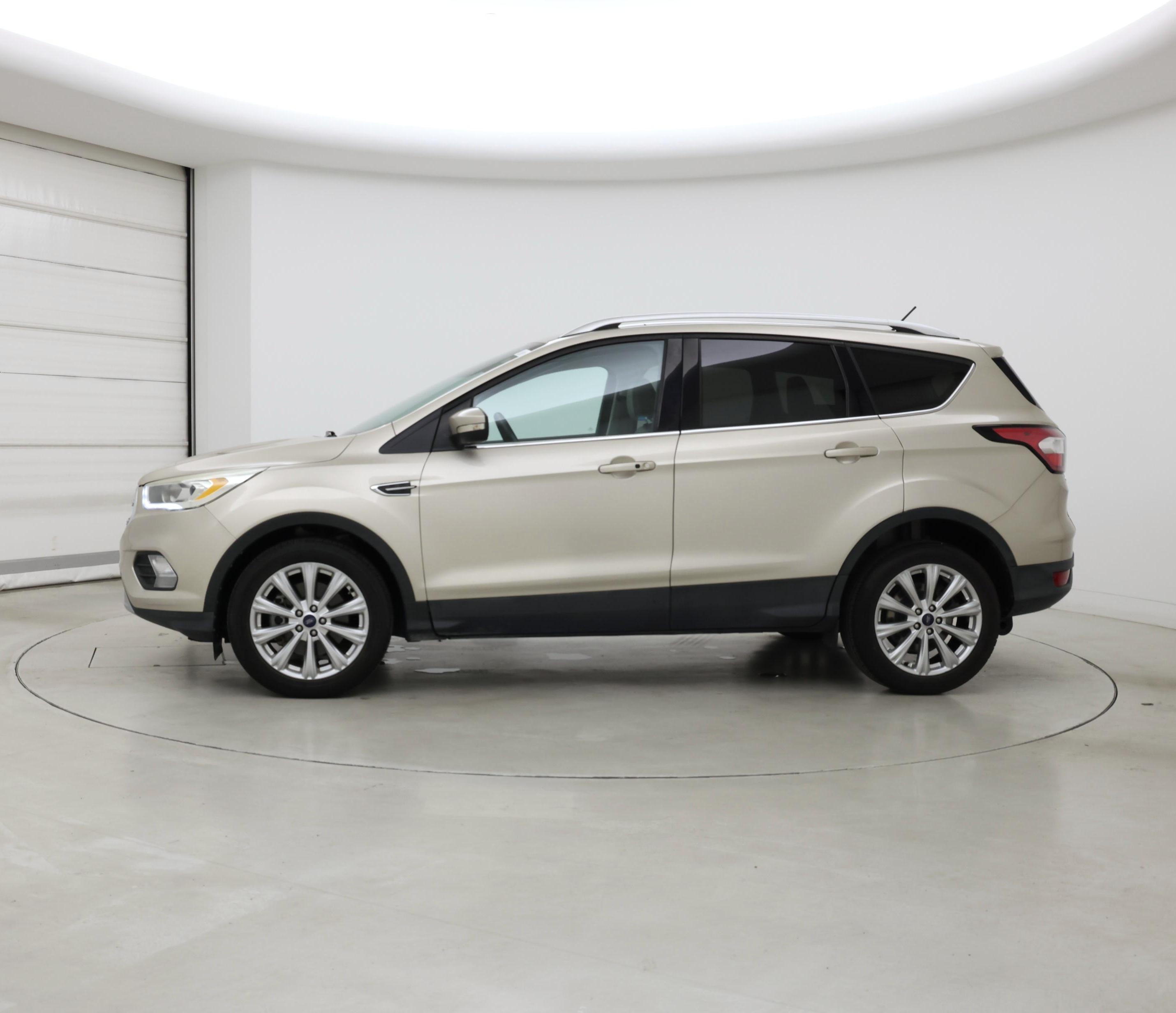 Thumbnail: 2017 Ford Escape - 3