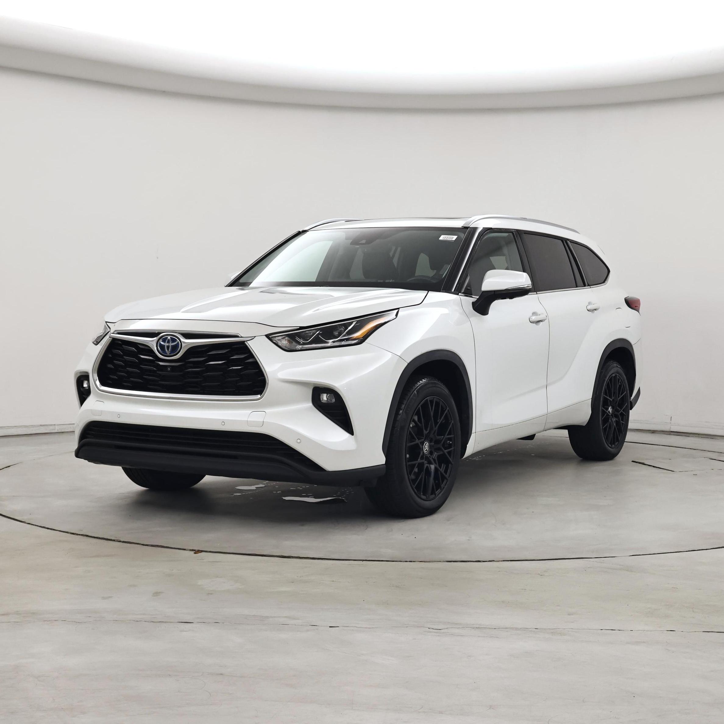 Thumbnail: 2023 Toyota Highlander - 4