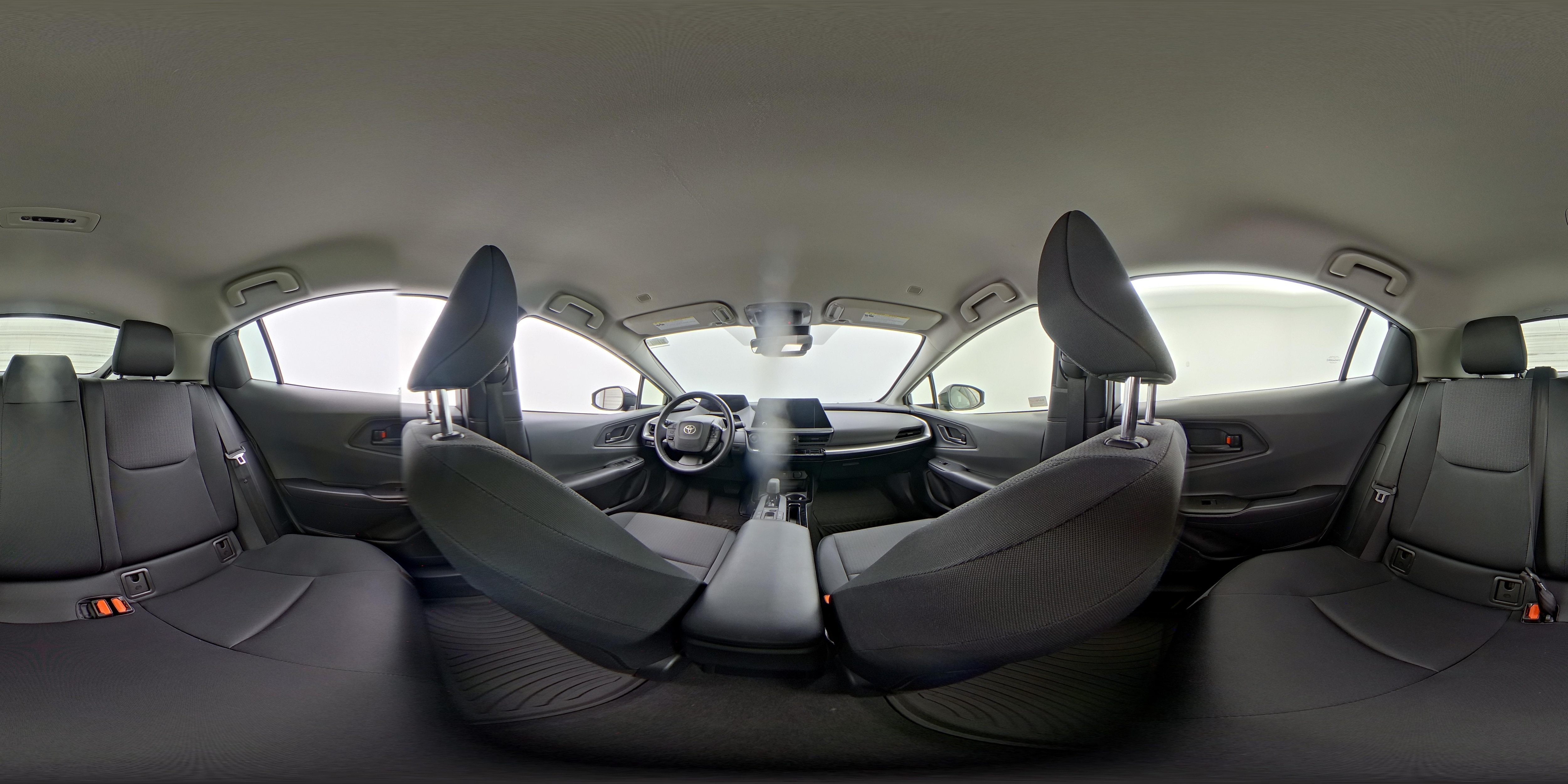 2023 Toyota Prius LE - Photo 25