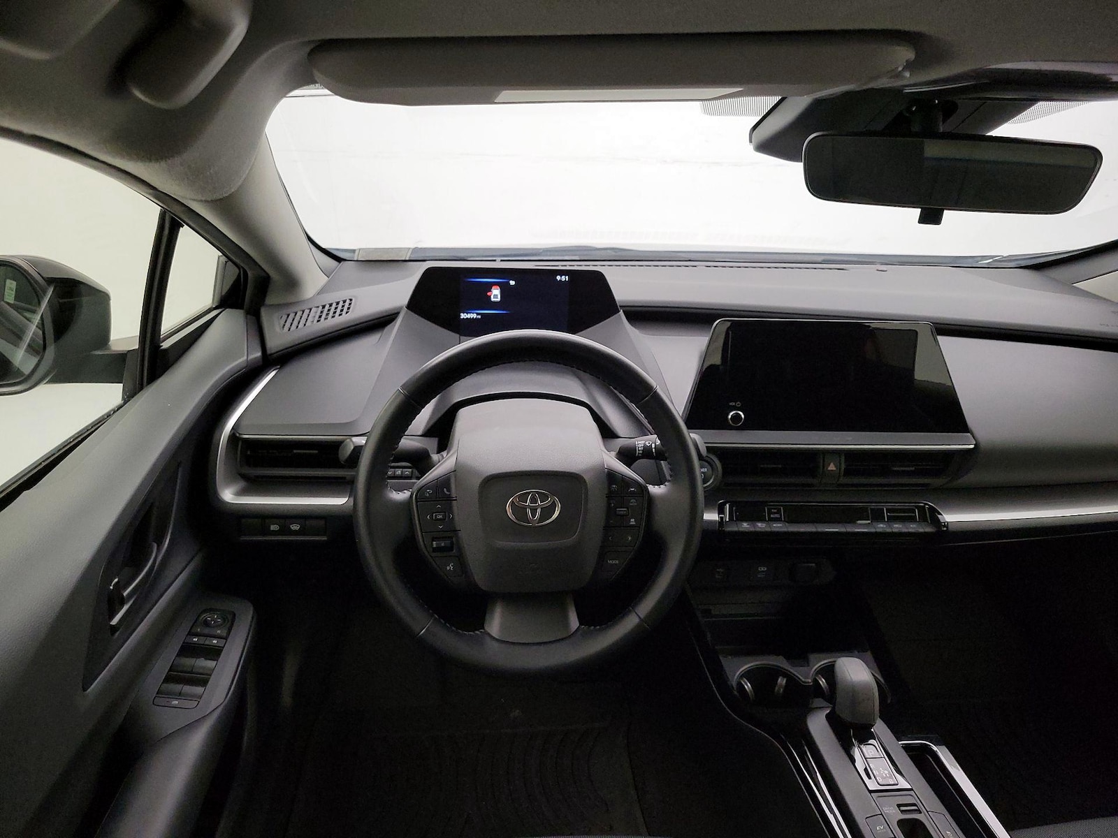 2023 Toyota Prius LE - Photo 11