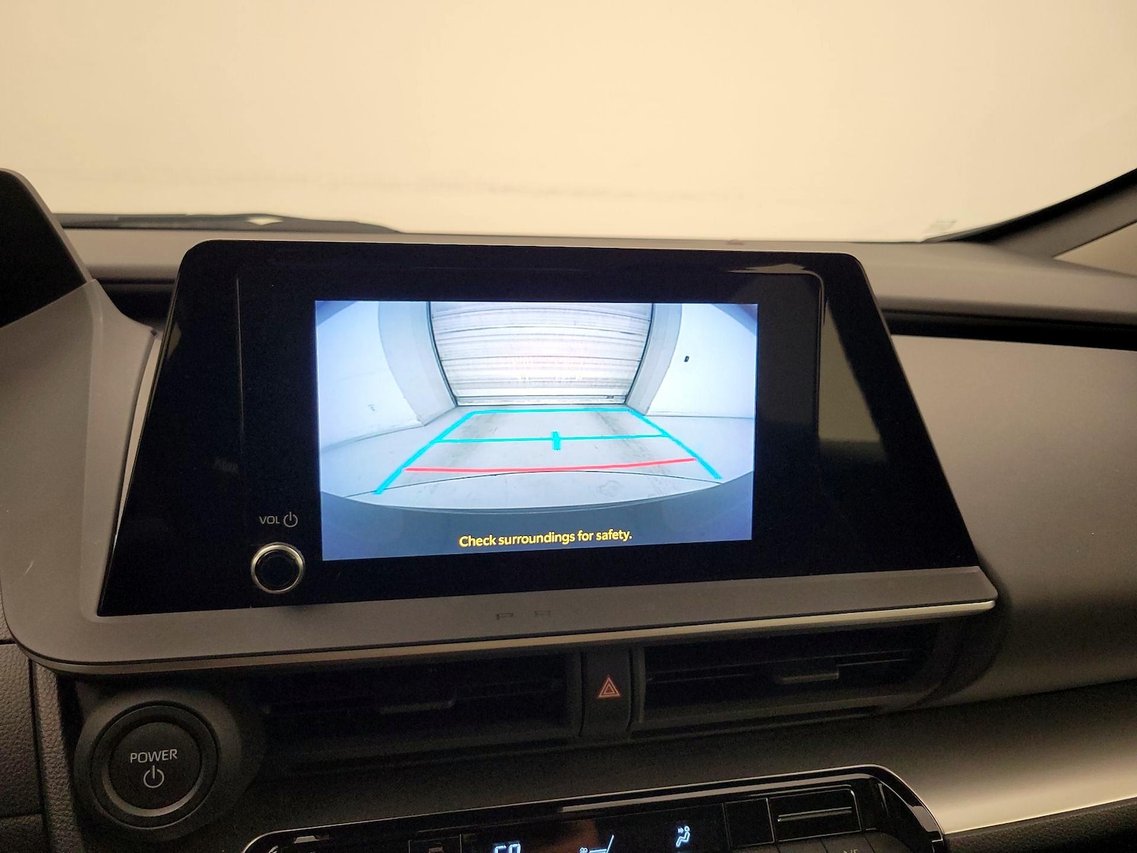 2023 Toyota Prius LE - Photo 15