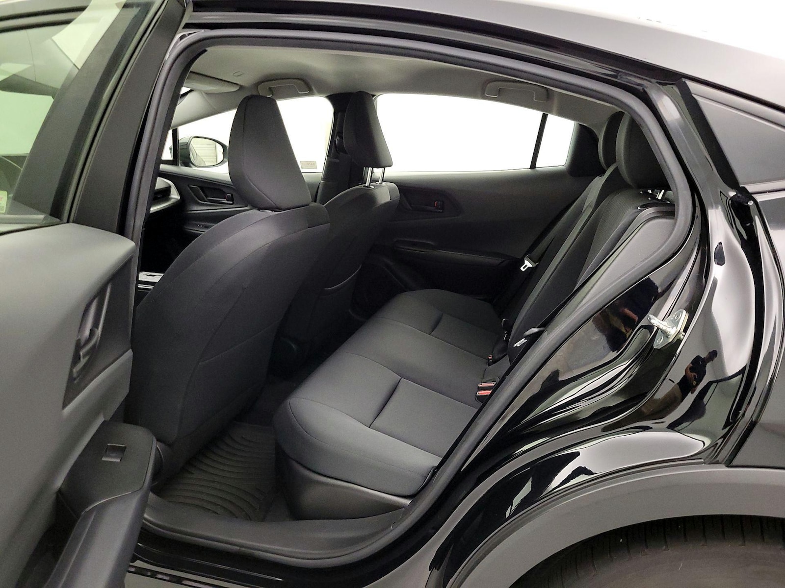 2023 Toyota Prius LE - Photo 20