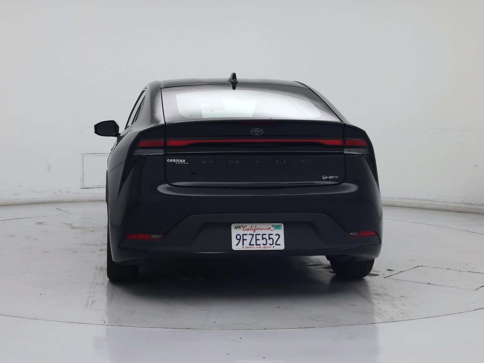 2023 Toyota Prius LE - Photo 7