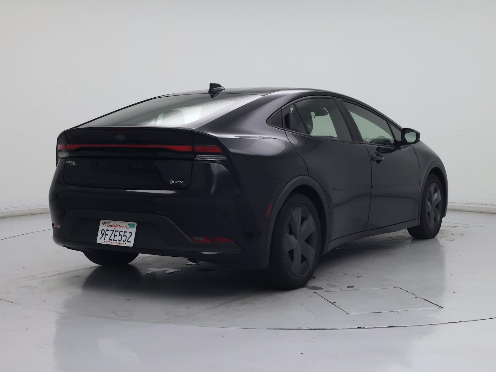 2023 Toyota Prius LE - Photo 9