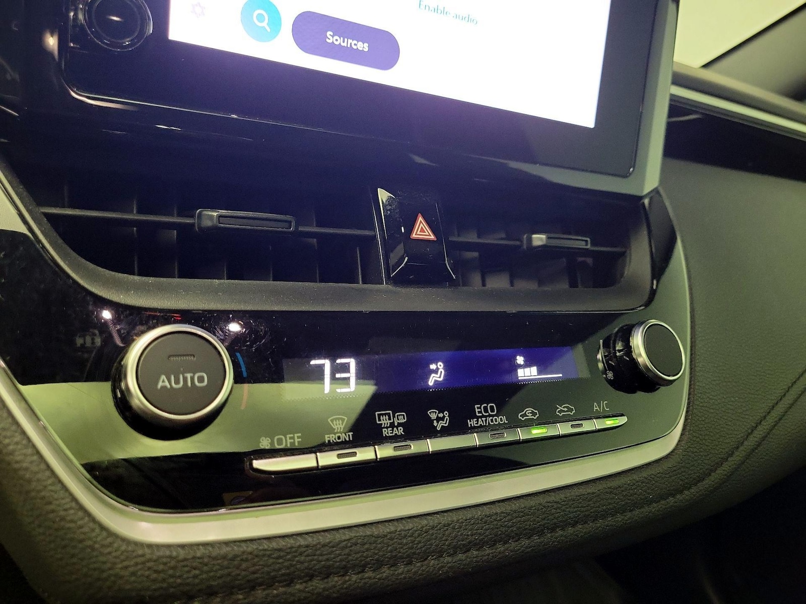 2023 Toyota Corolla SE - Photo 16