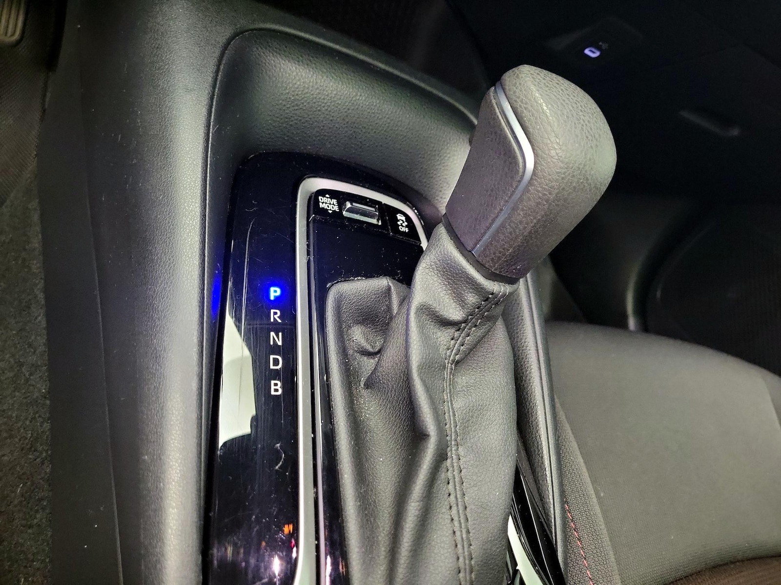 2023 Toyota Corolla SE - Photo 17