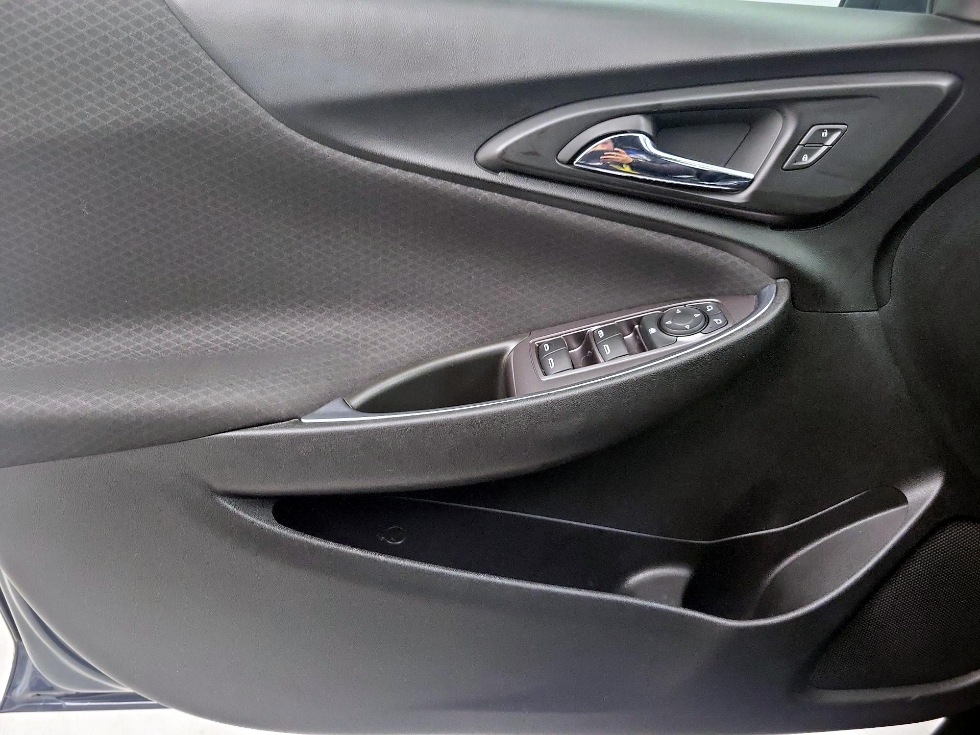 Thumbnail: 2019 Chevrolet Malibu - 12