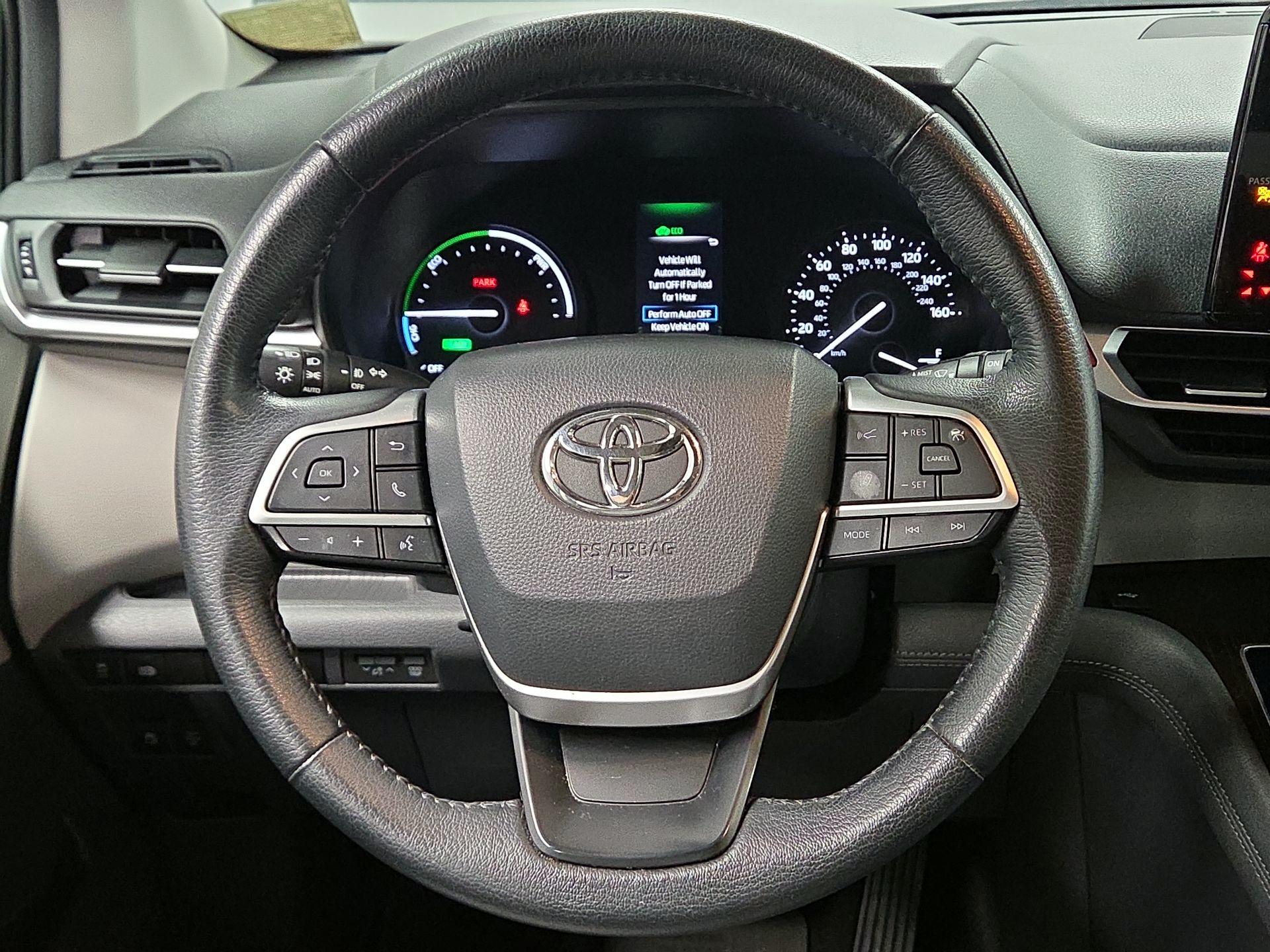 Thumbnail: 2021 Toyota Sienna - 10
