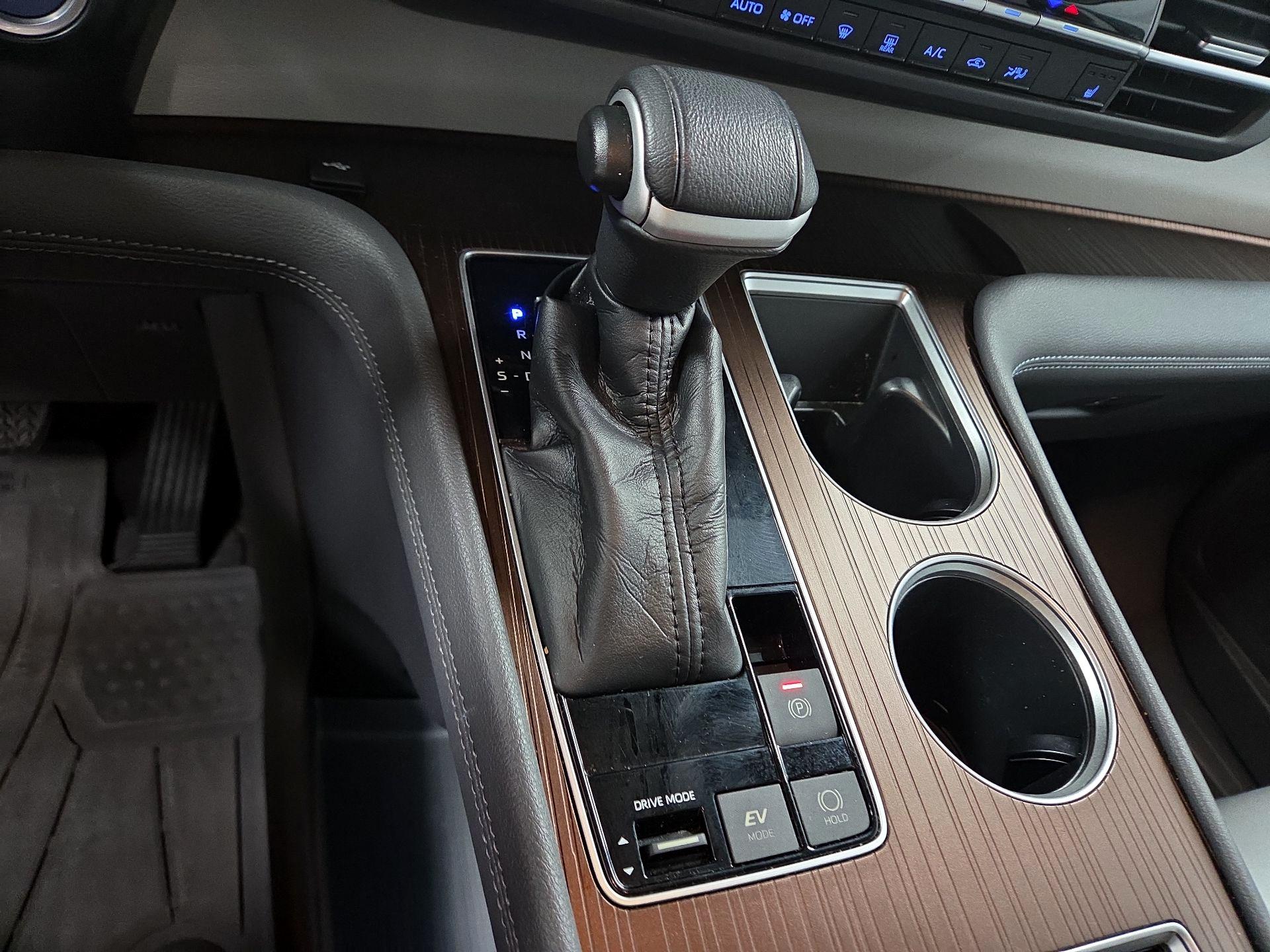 Thumbnail: 2021 Toyota Sienna - 17