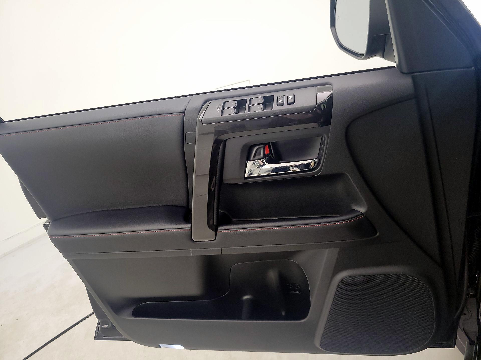 Thumbnail: 2024 Toyota 4Runner - 12