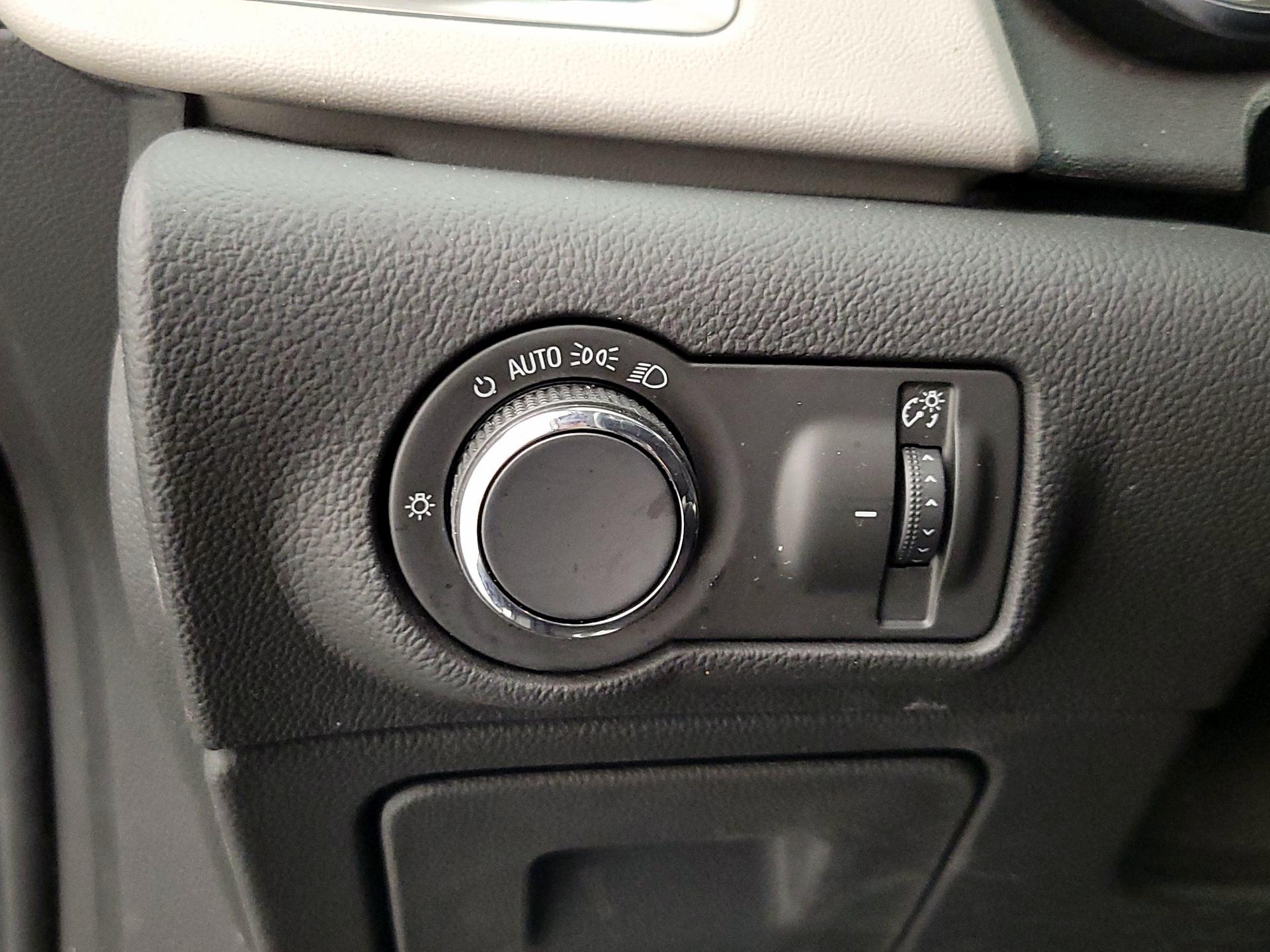 Thumbnail: 2015 Buick Verano - 13