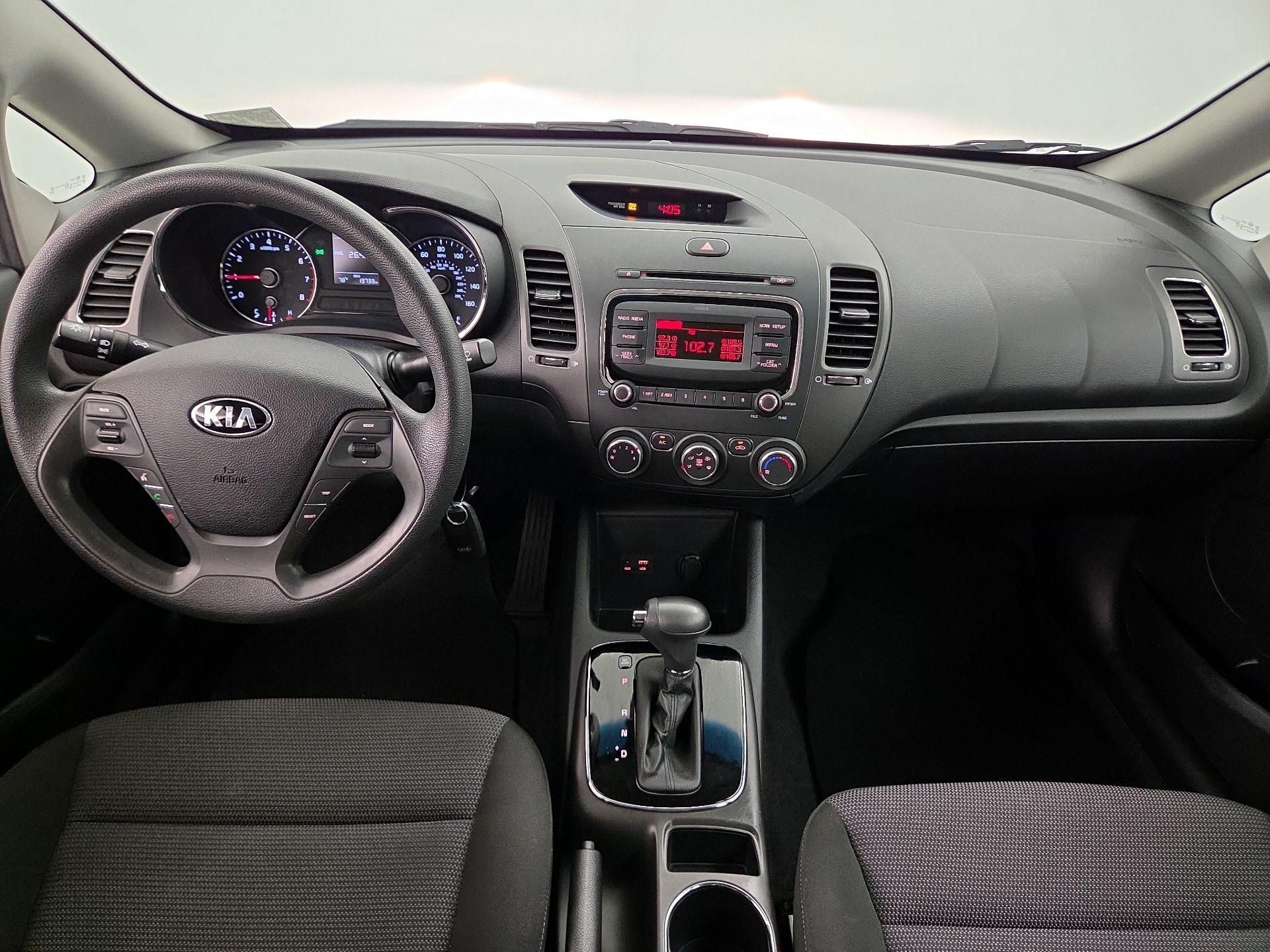 Thumbnail: 2017 Kia Forte - 9