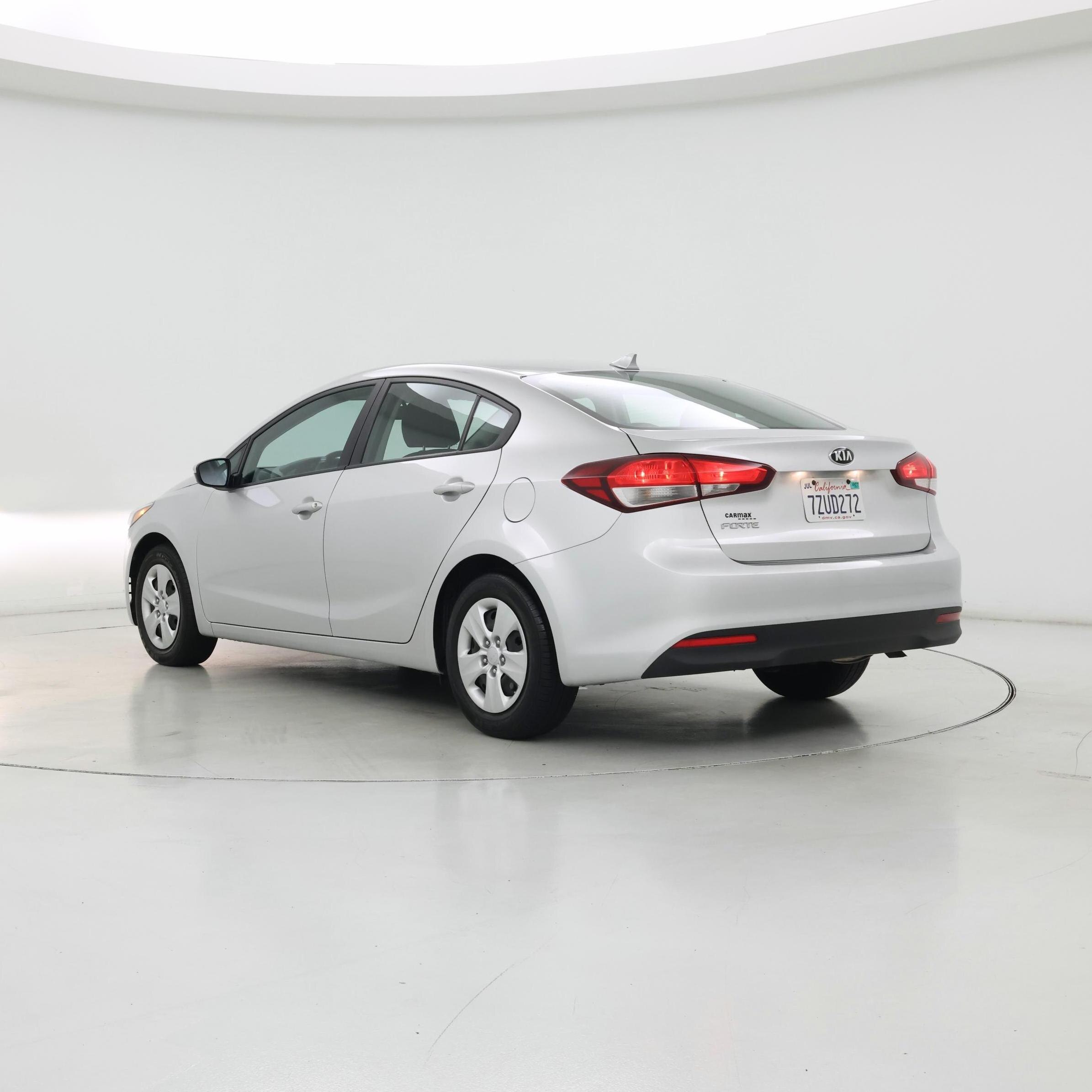 Thumbnail: 2017 Kia Forte - 2