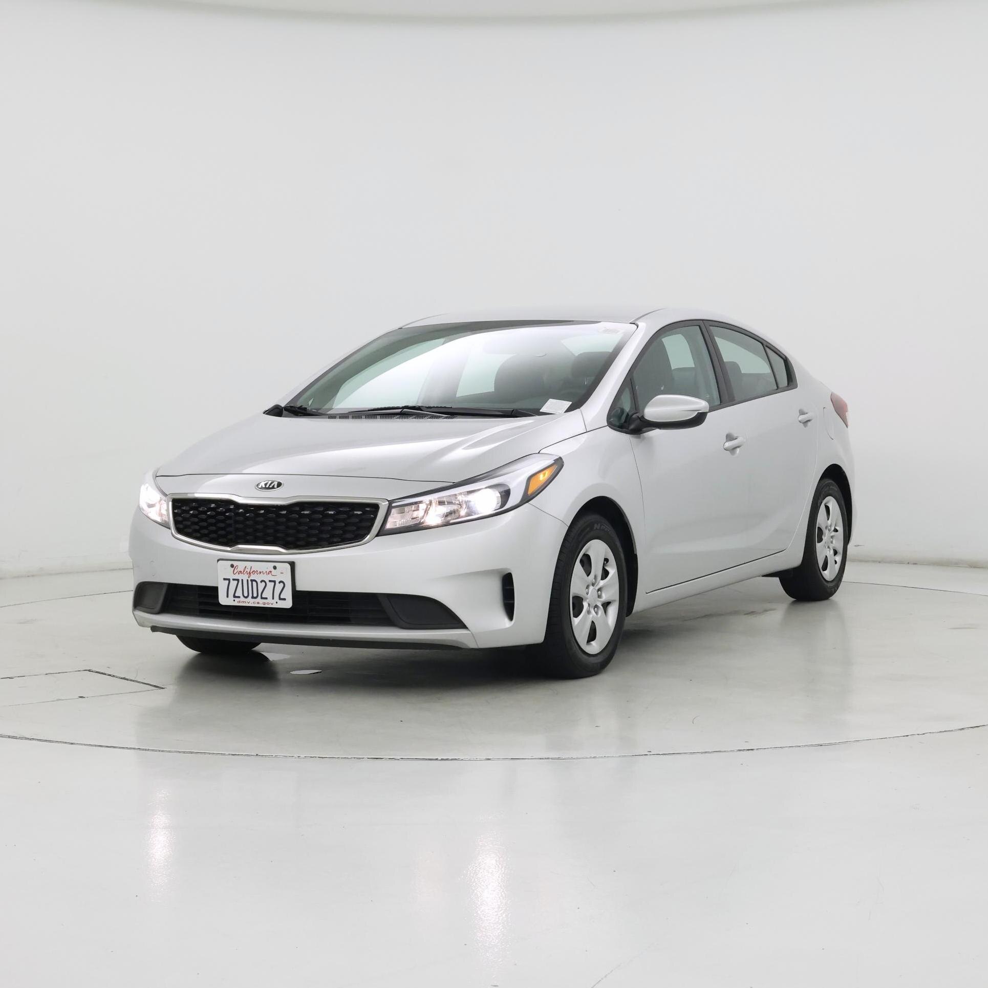 Thumbnail: 2017 Kia Forte - 4