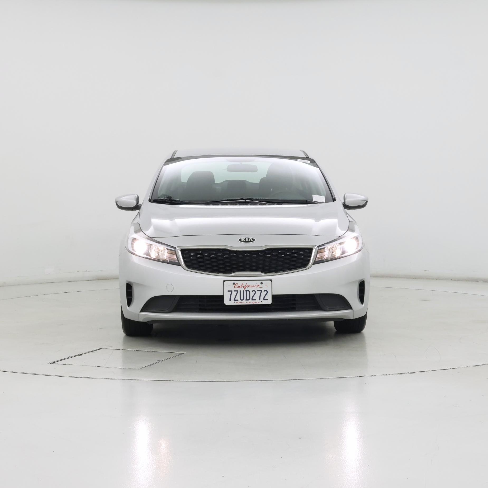 Thumbnail: 2017 Kia Forte - 5