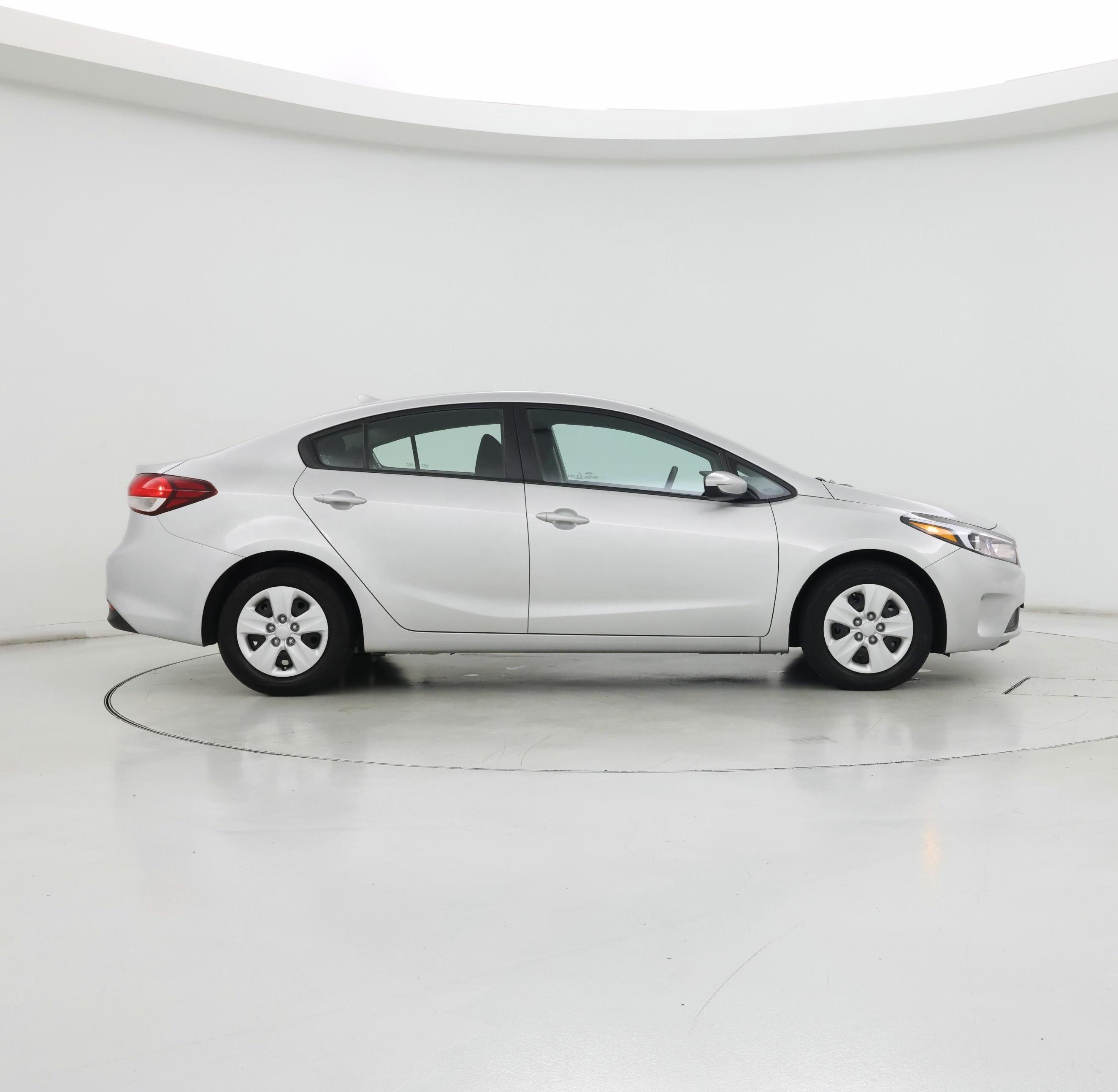 Thumbnail: 2017 Kia Forte - 7