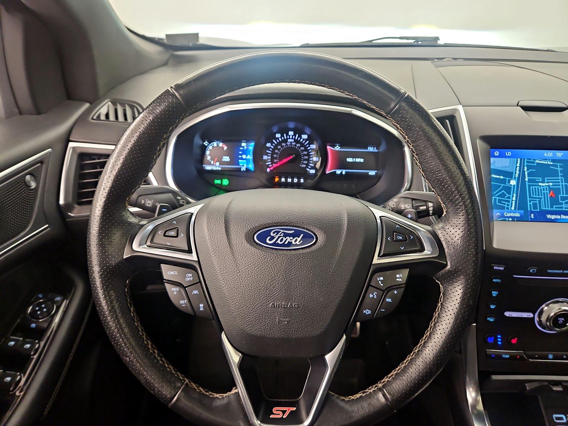 Thumbnail: 2019 Ford Edge - 10