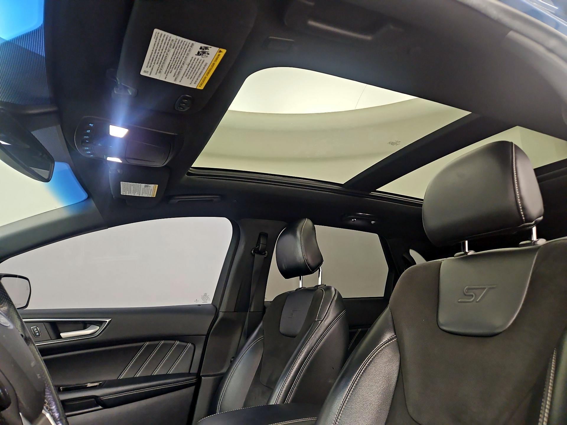 Thumbnail: 2019 Ford Edge - 20
