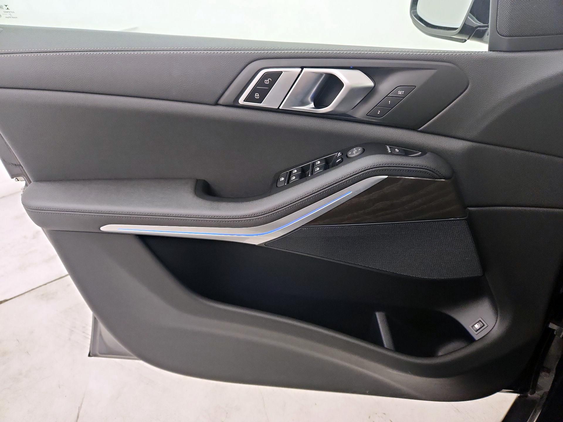 Thumbnail: 2022 BMW X5 - 10