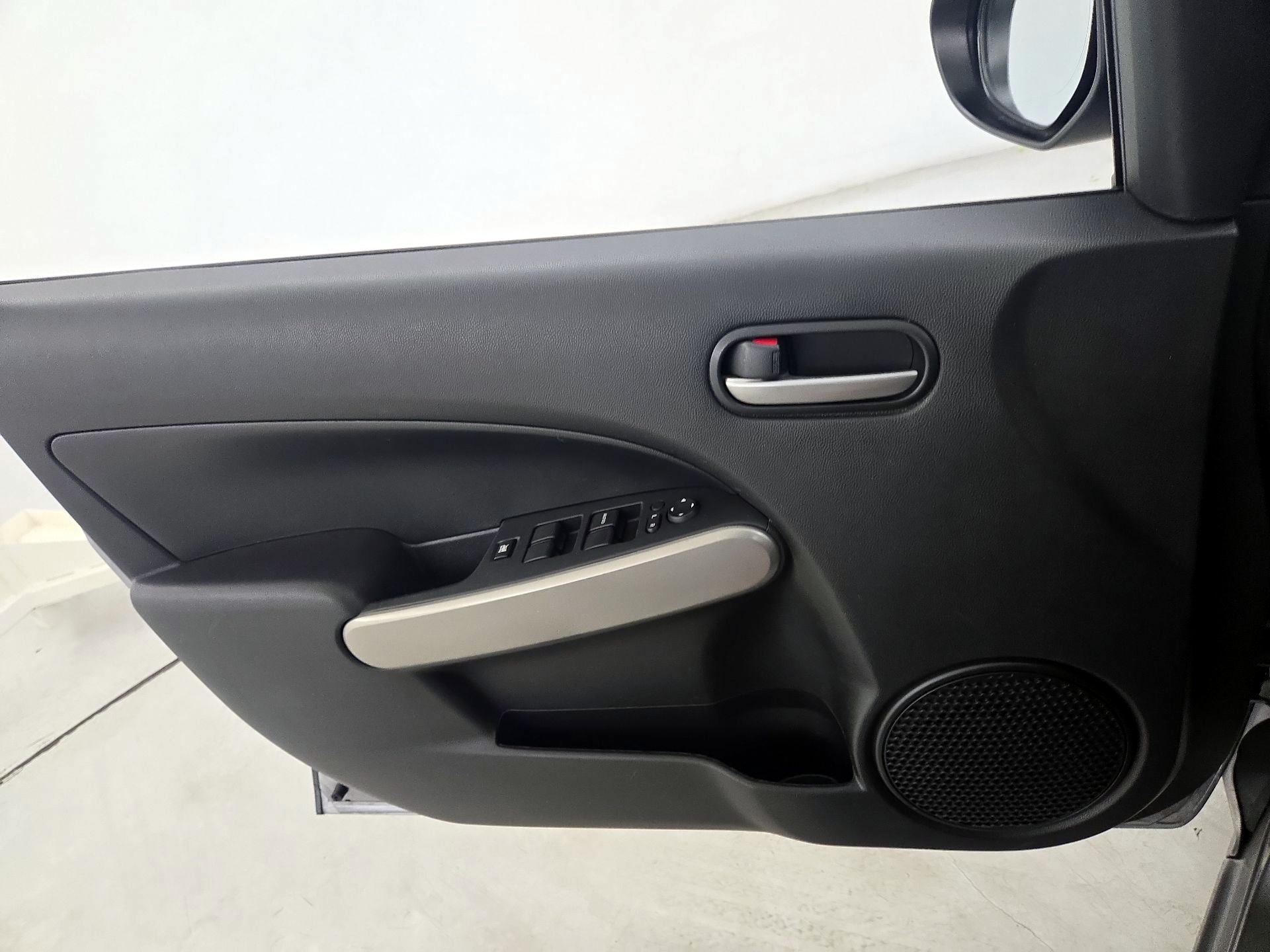Thumbnail: 2014 Mazda Mazda2 - 12