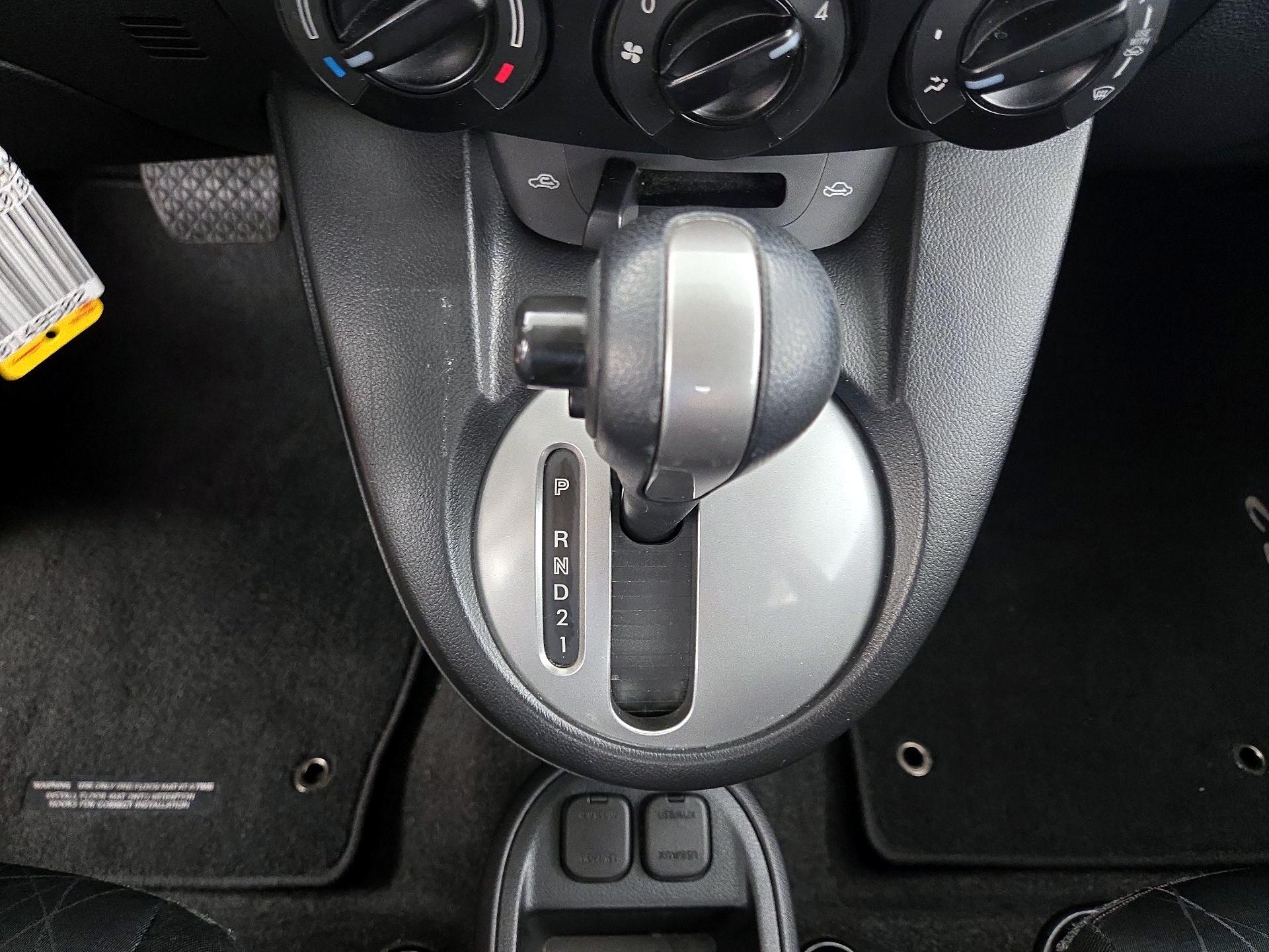 Thumbnail: 2014 Mazda Mazda2 - 16