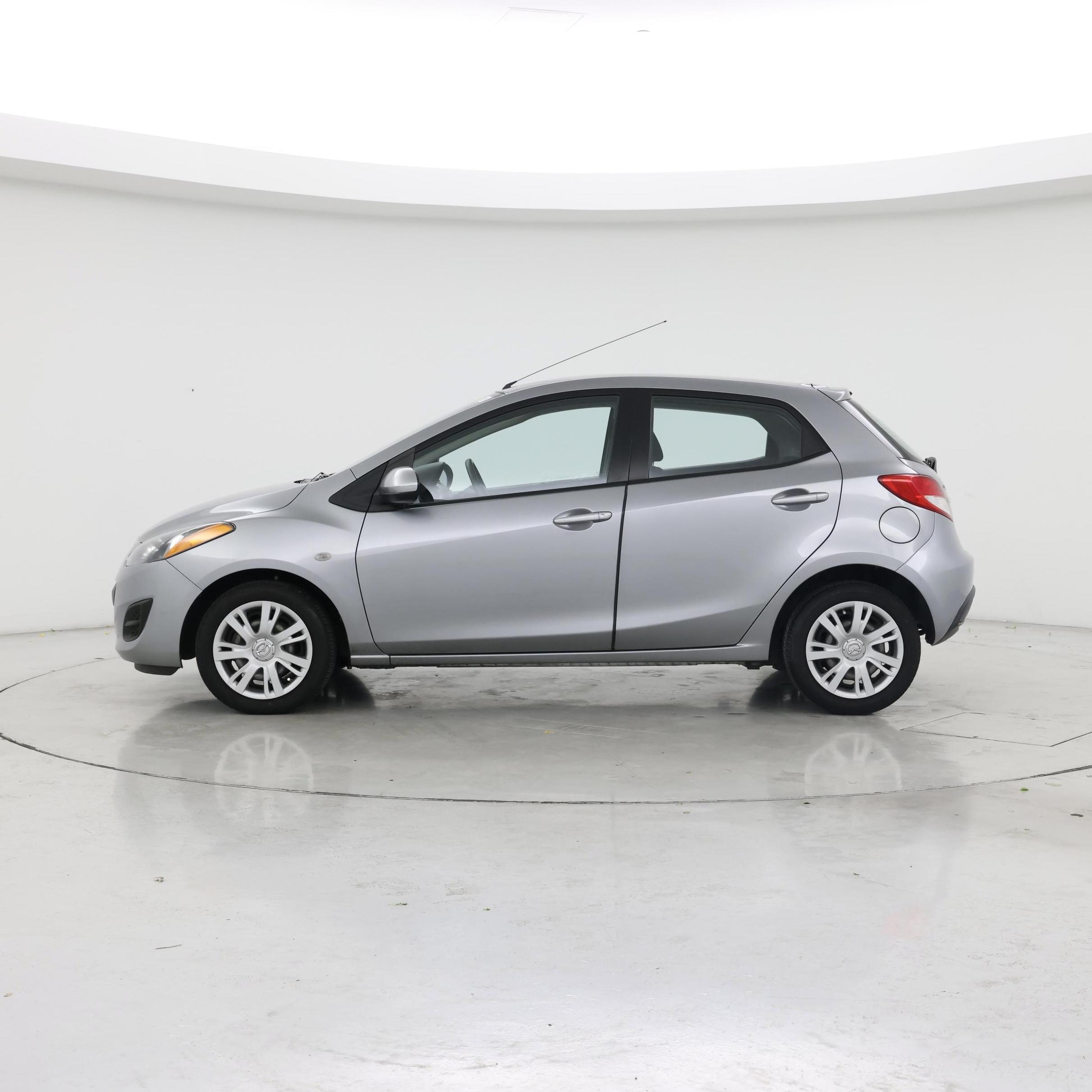 Thumbnail: 2014 Mazda Mazda2 - 3