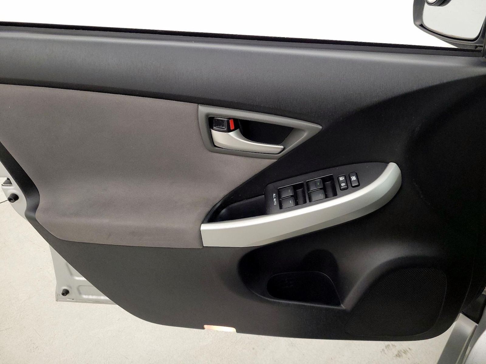 2014 Toyota Prius Two - Photo 13