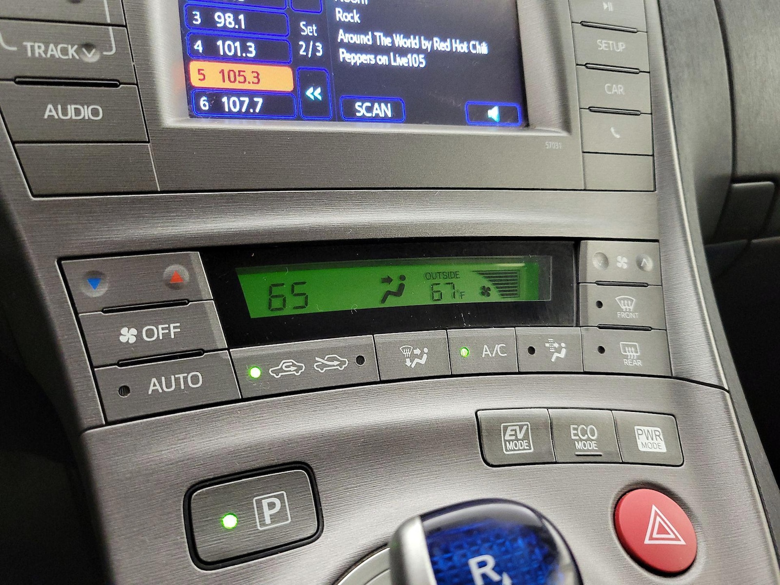 2014 Toyota Prius Two - Photo 16