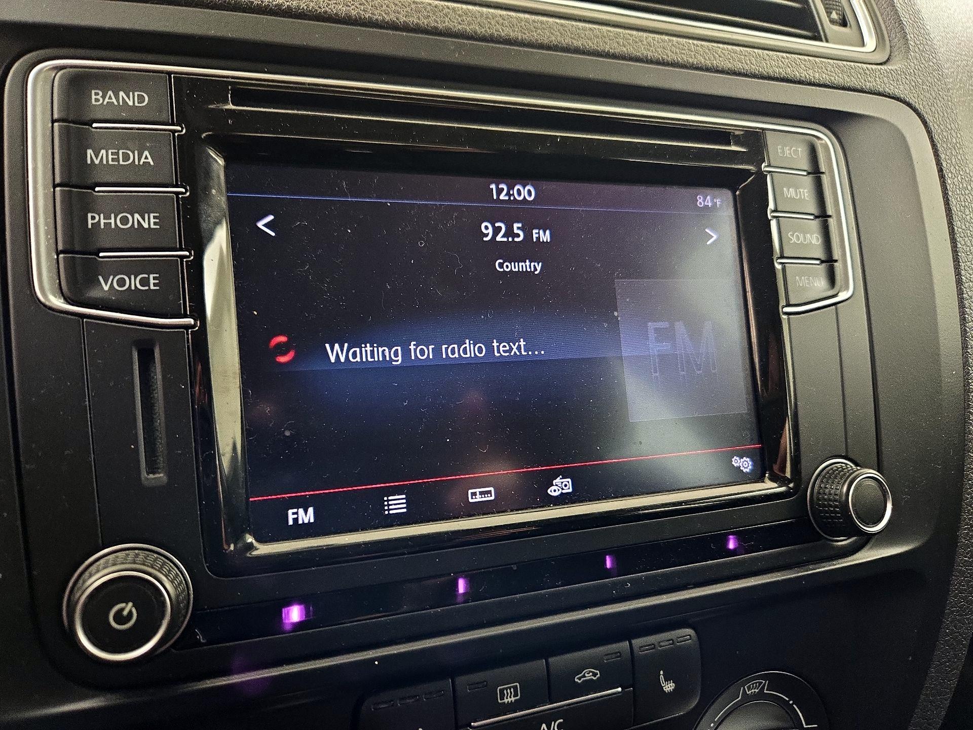Thumbnail: 2016 Volkswagen Jetta - 14