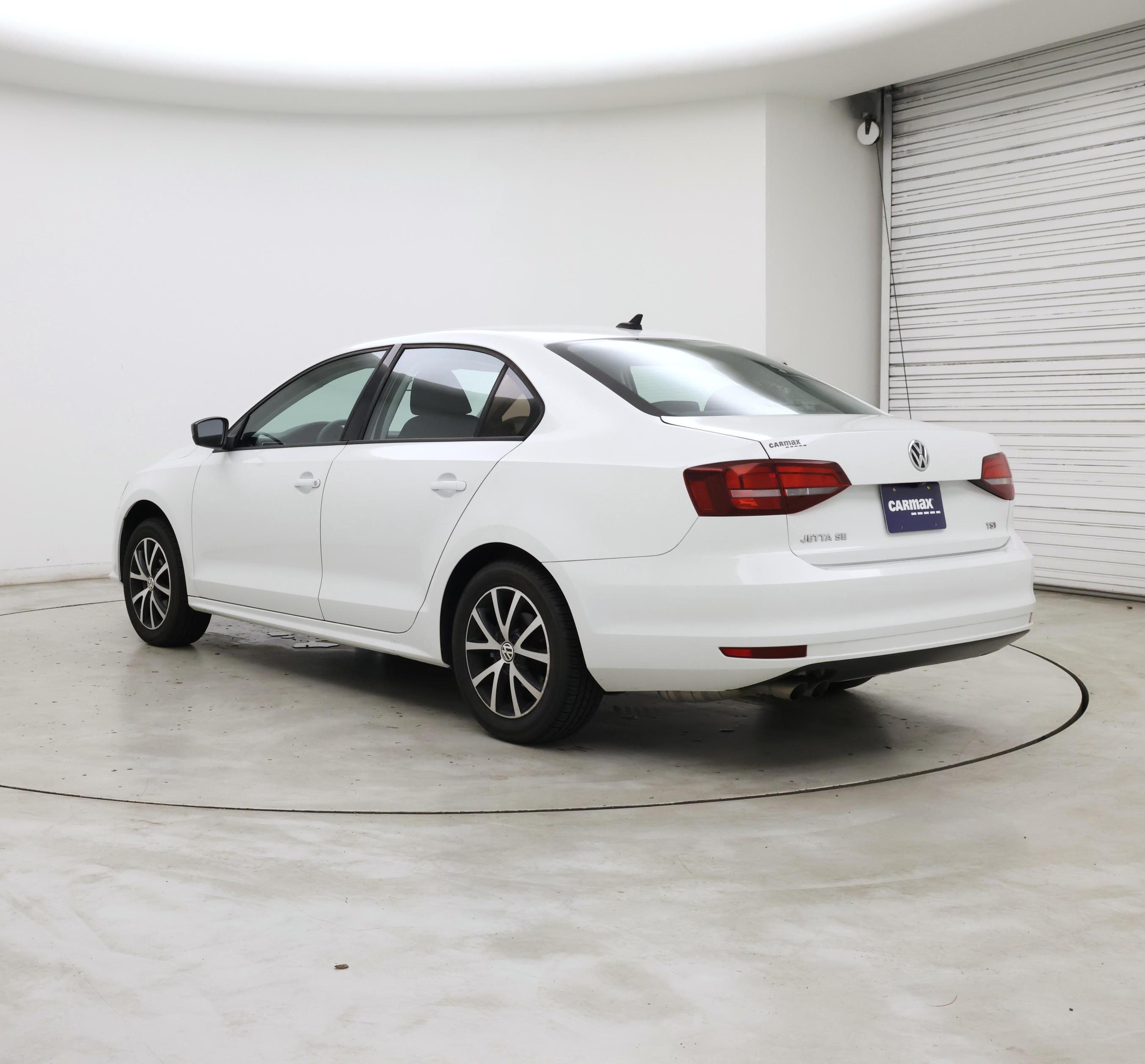 Thumbnail: 2016 Volkswagen Jetta - 2