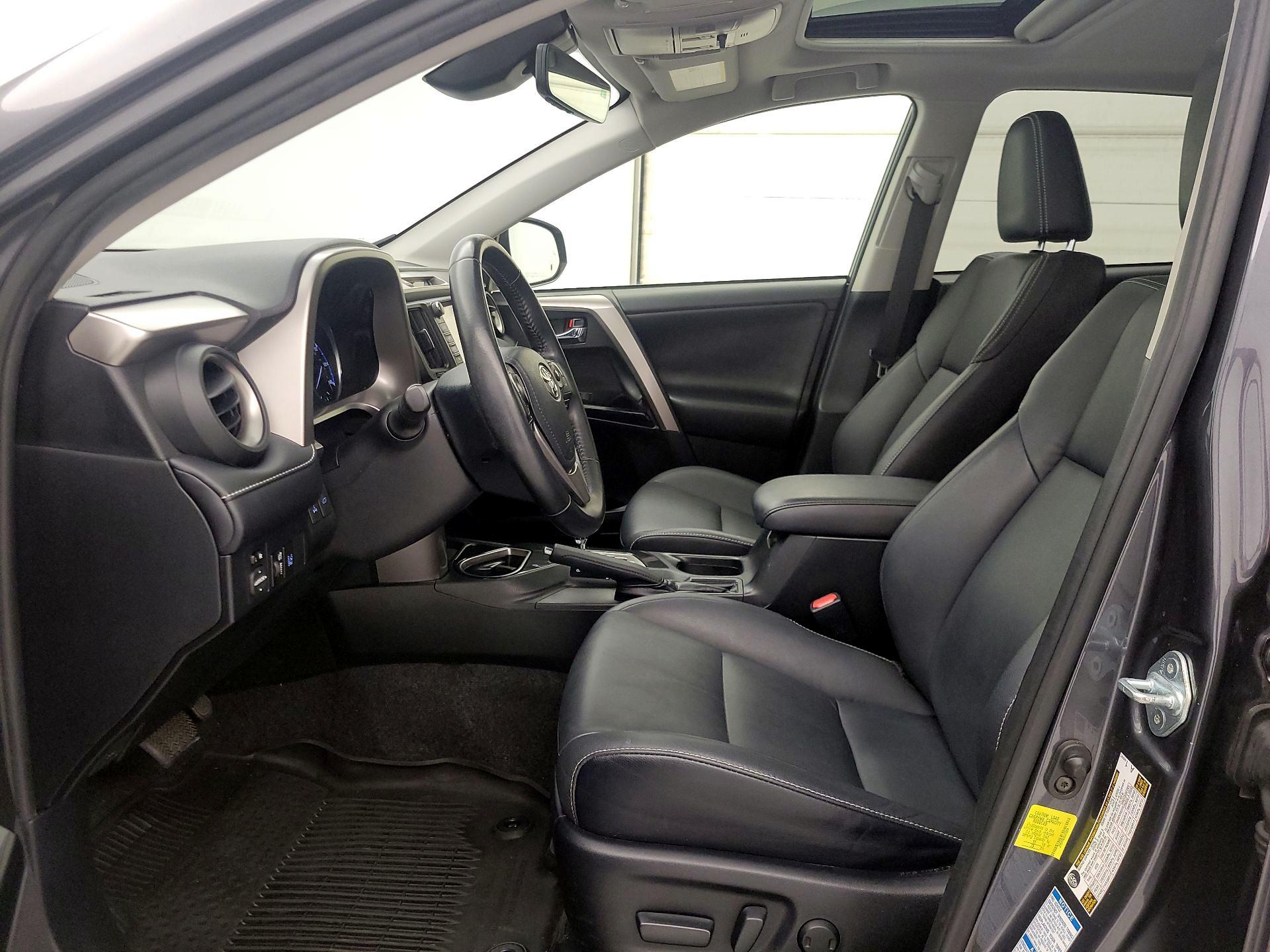 Thumbnail: 2018 Toyota RAV4 - 11