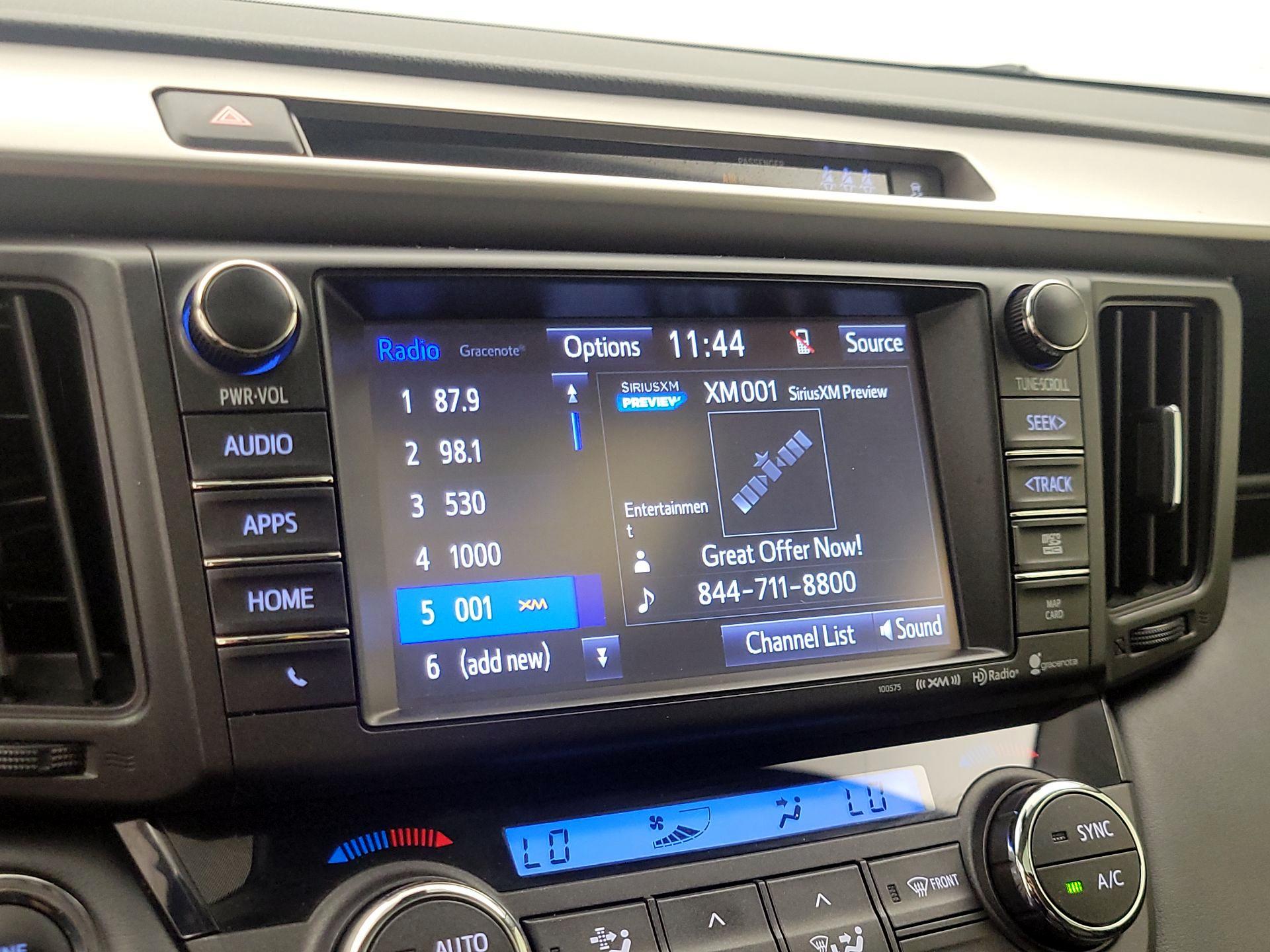 Thumbnail: 2018 Toyota RAV4 - 15