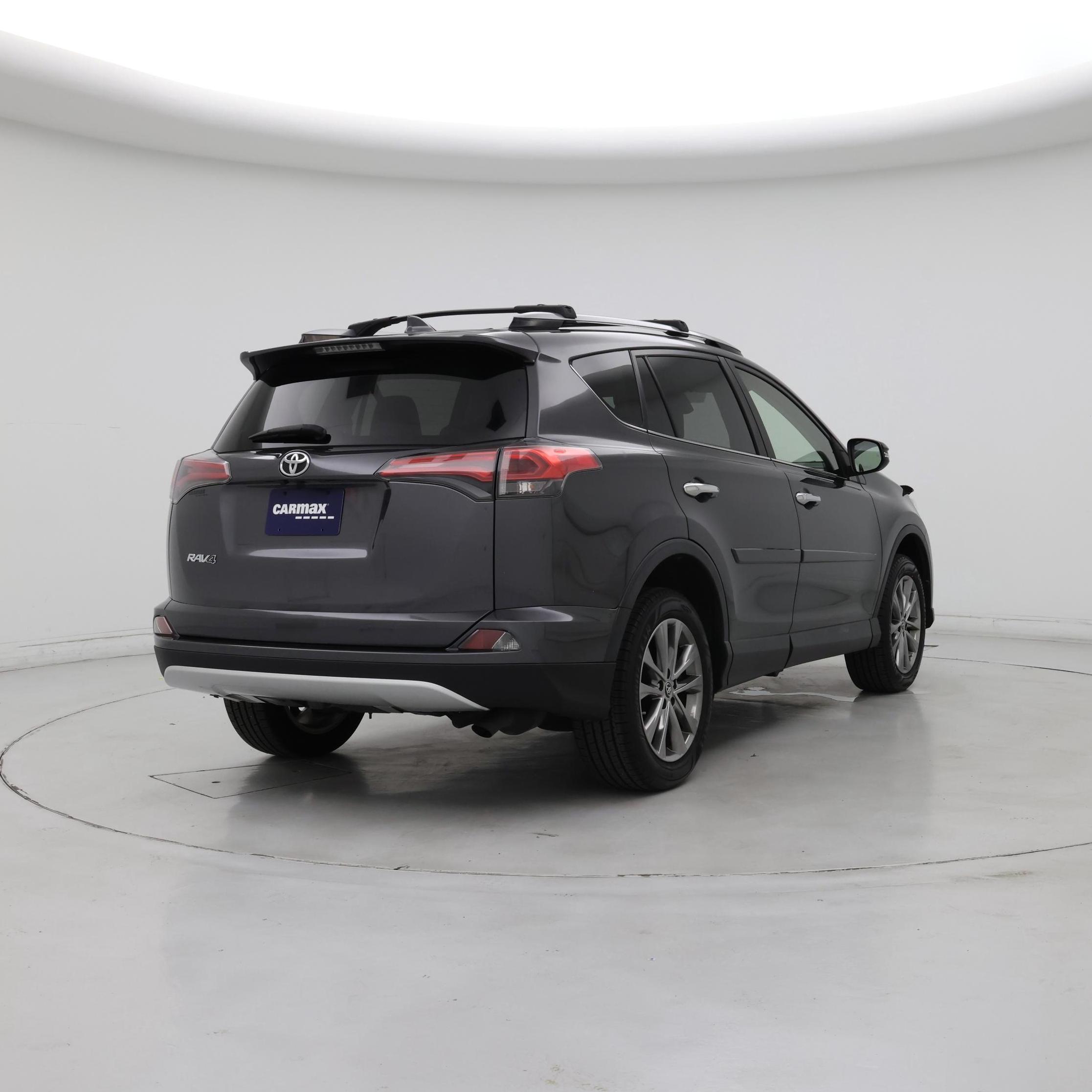 Thumbnail: 2018 Toyota RAV4 - 8