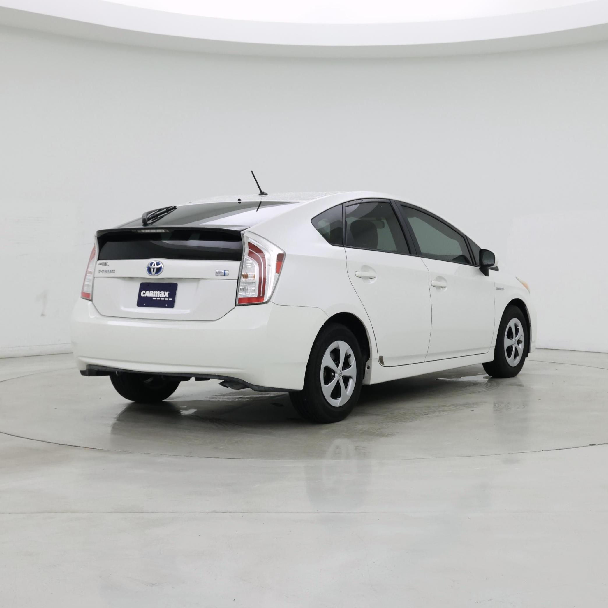 Thumbnail: 2014 Toyota Prius - 8