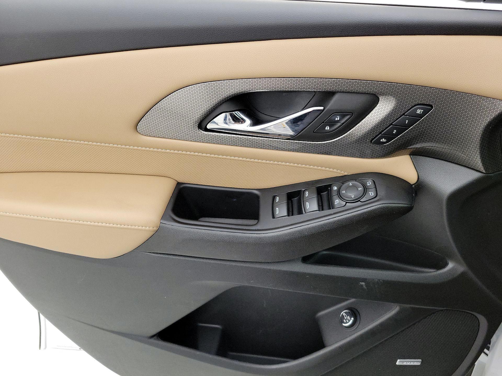 Thumbnail: 2023 Chevrolet Traverse - 12