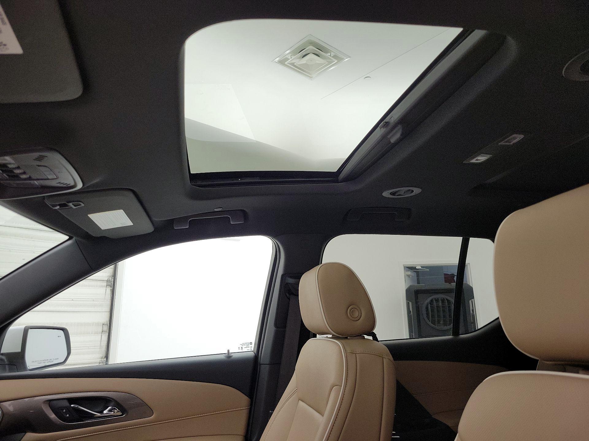 Thumbnail: 2023 Chevrolet Traverse - 19
