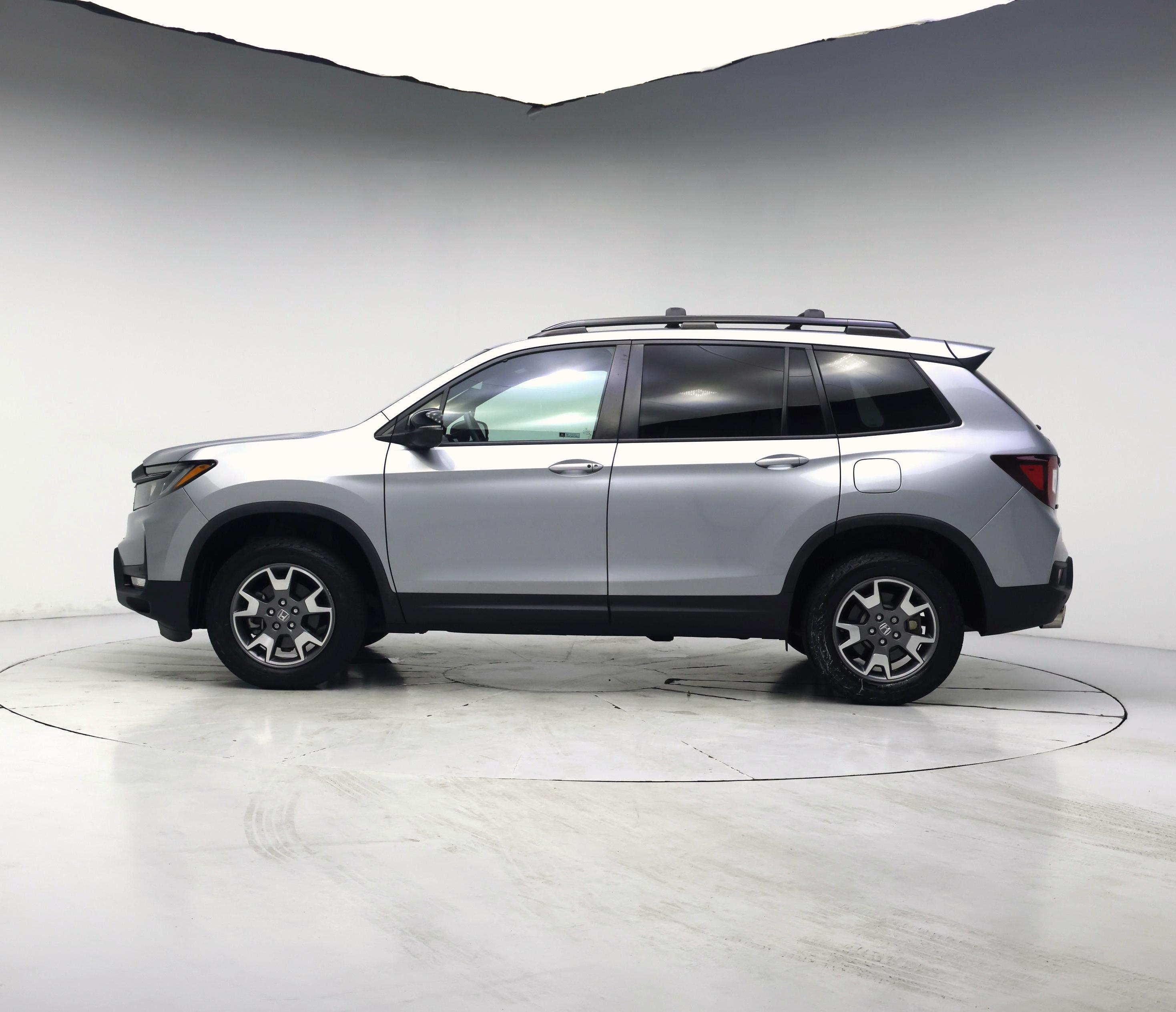 Thumbnail: 2023 Honda Passport - 3