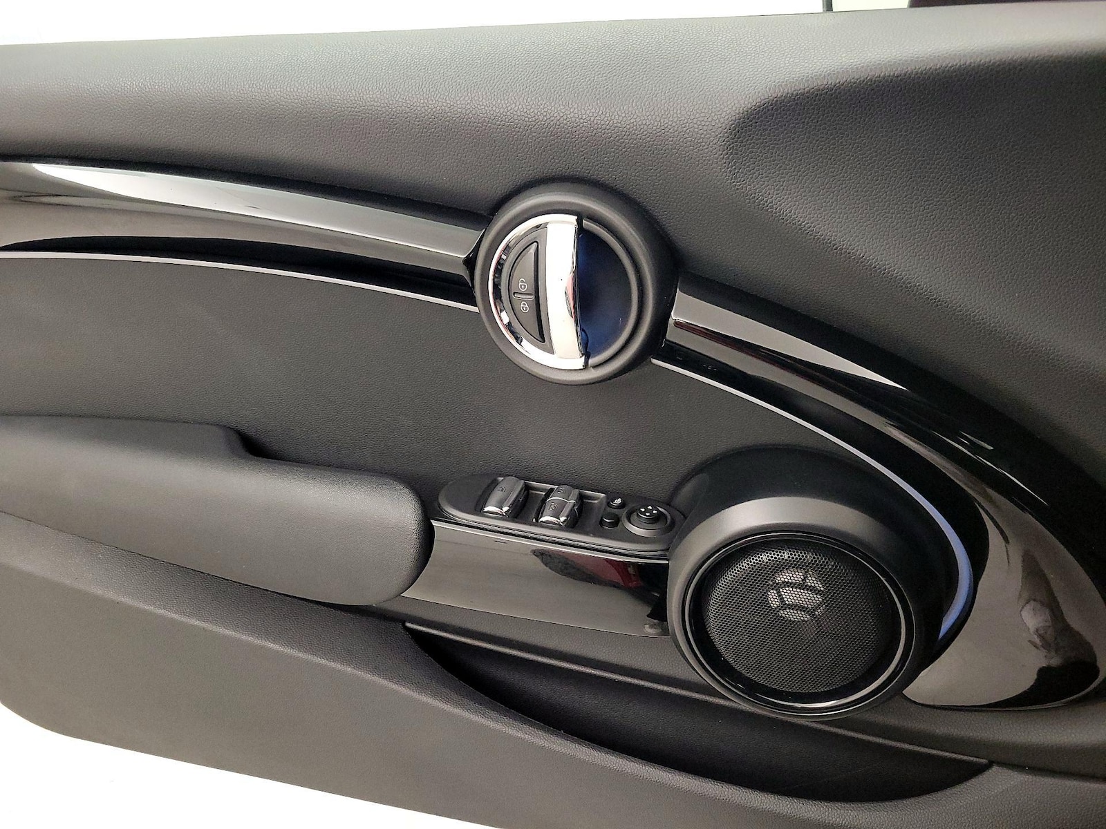 2023 MINI Convertible Base - Photo 13