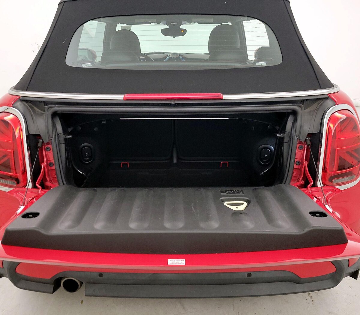 Trunk/Cargo (Seats Up)