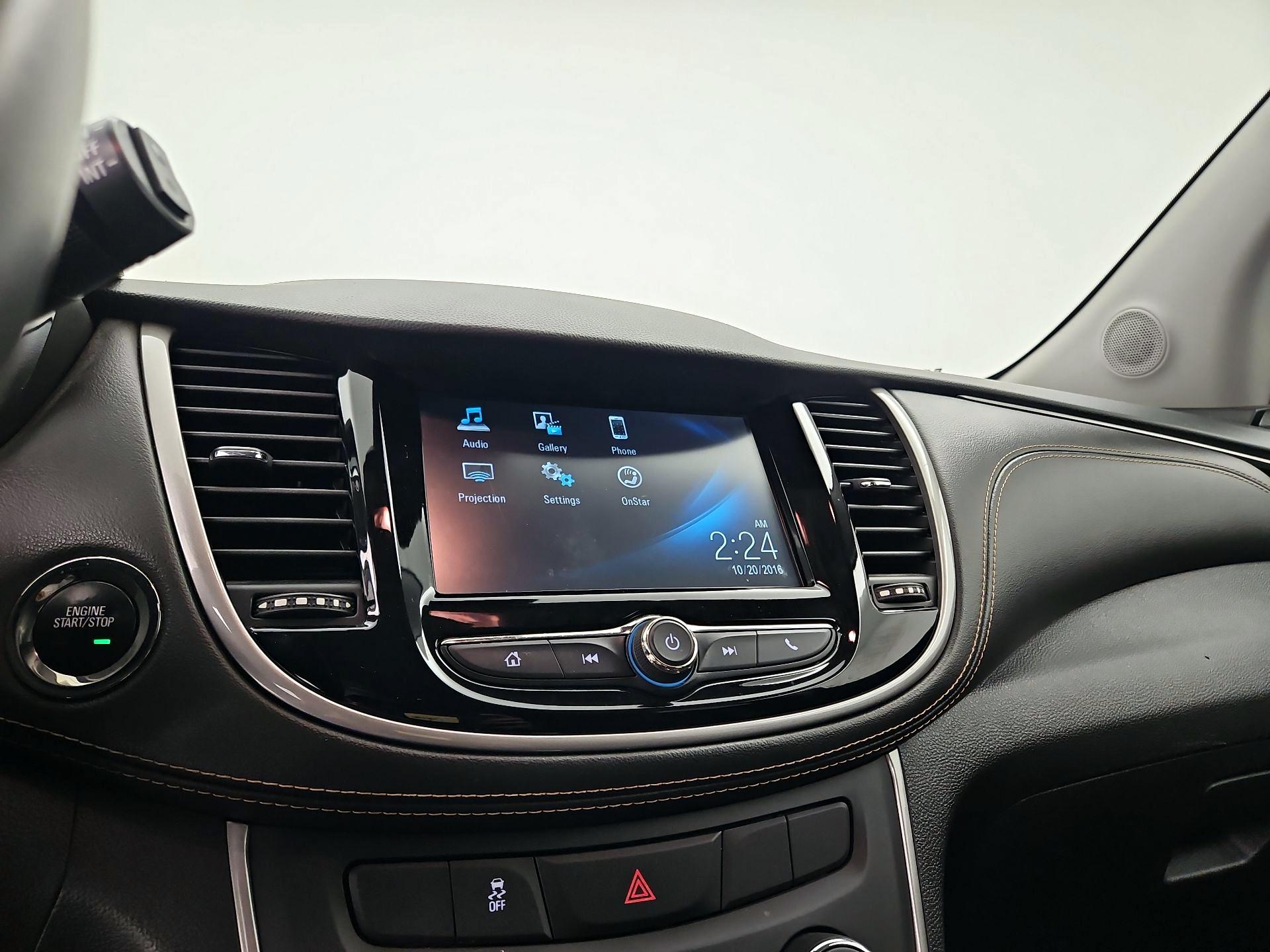 Thumbnail: 2017 Chevrolet Trax - 13
